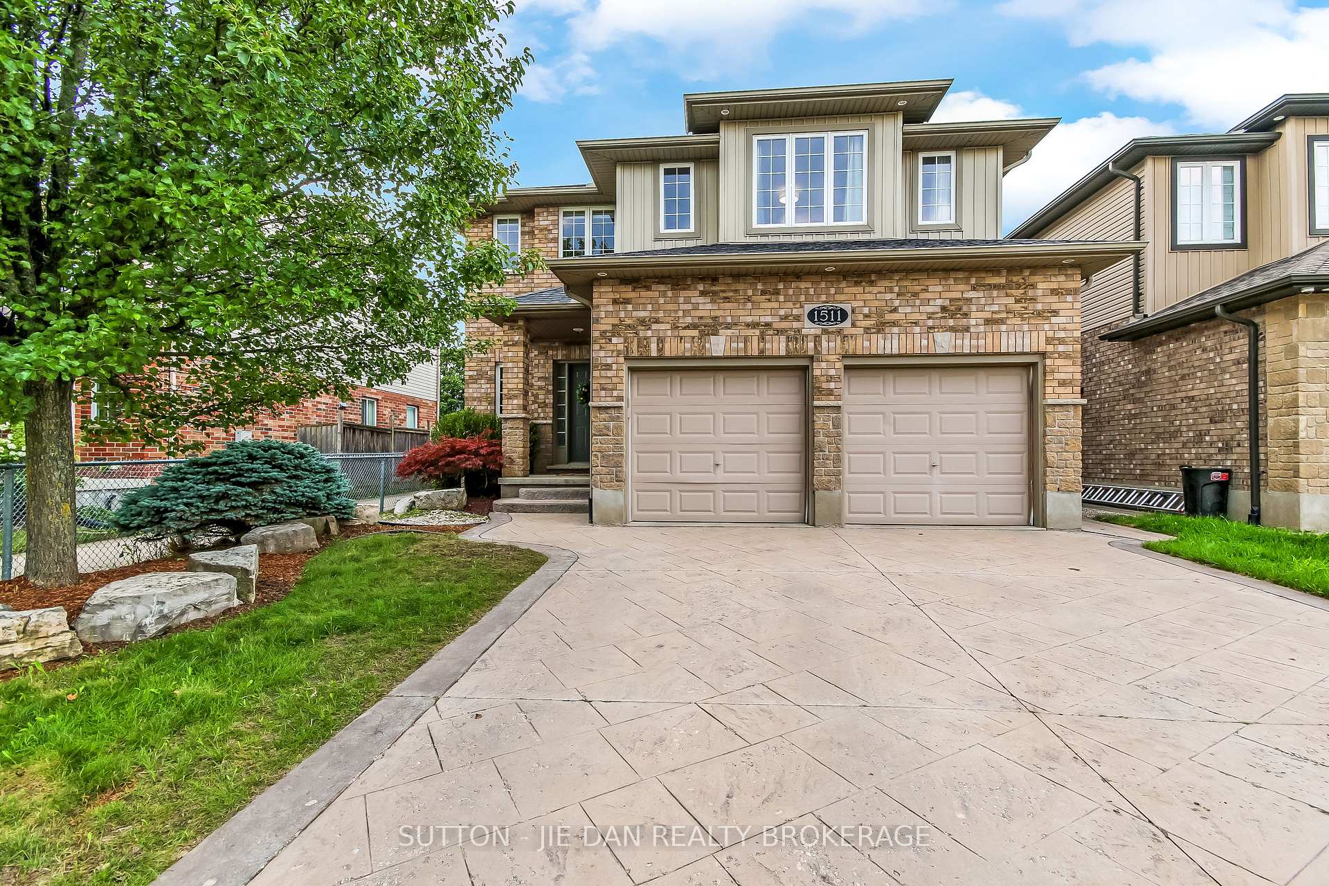 Photo 1 of 1511 Coronation Drive, London, North I — HOMEH