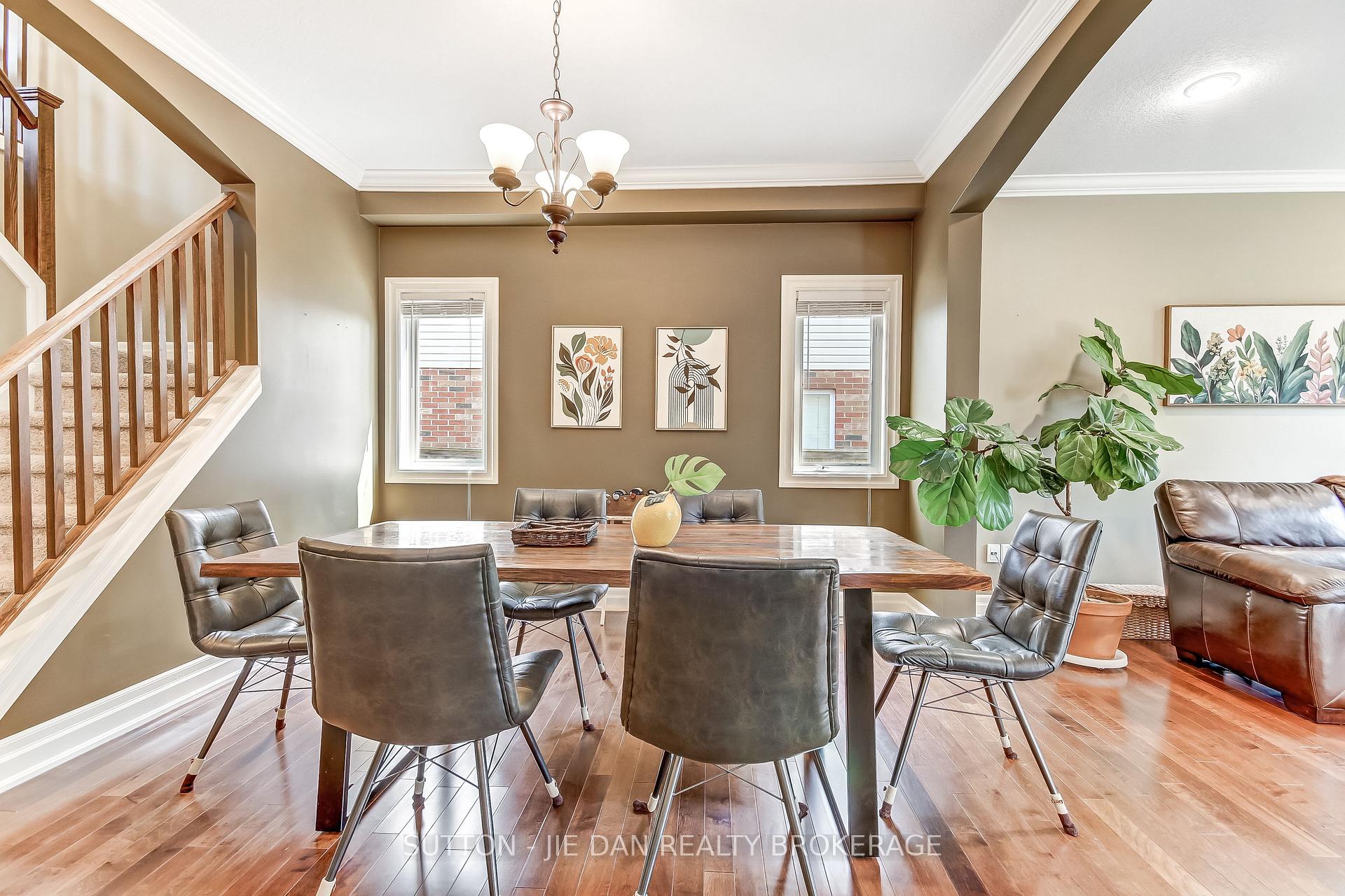Photo 4 of 1511 Coronation Drive, London, North I — HOMEH