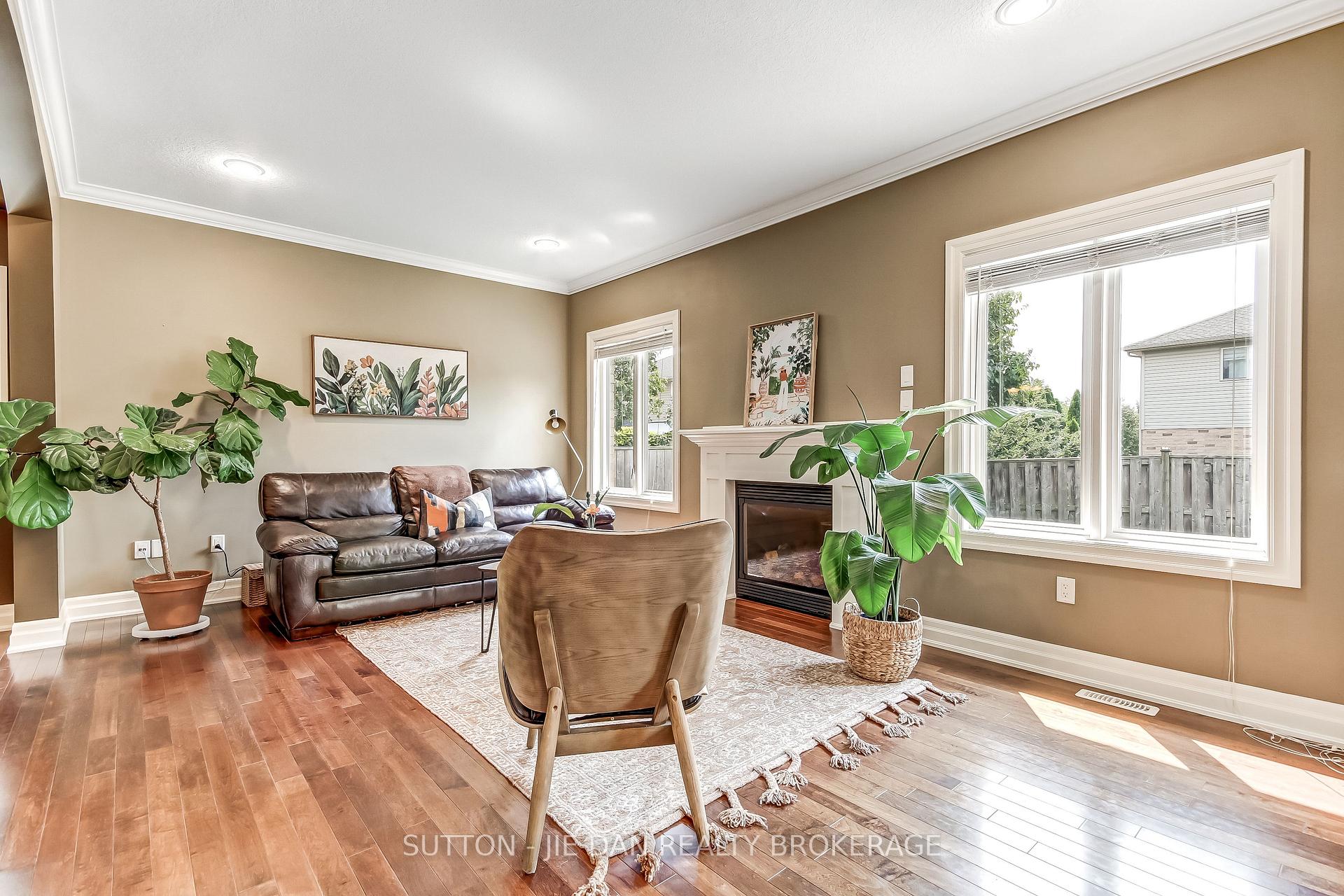 Photo 5 of 1511 Coronation Drive, London, North I — HOMEH