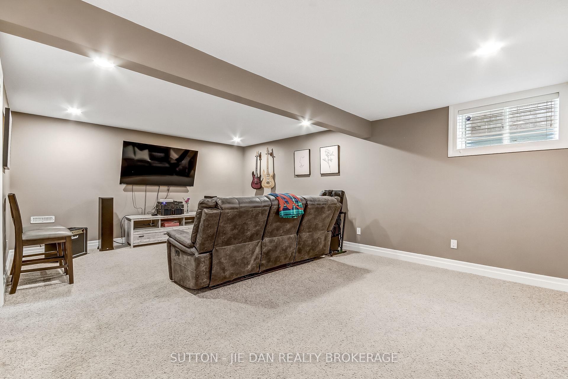 Photo 22 of 1511 Coronation Drive, London, North I — HOMEH
