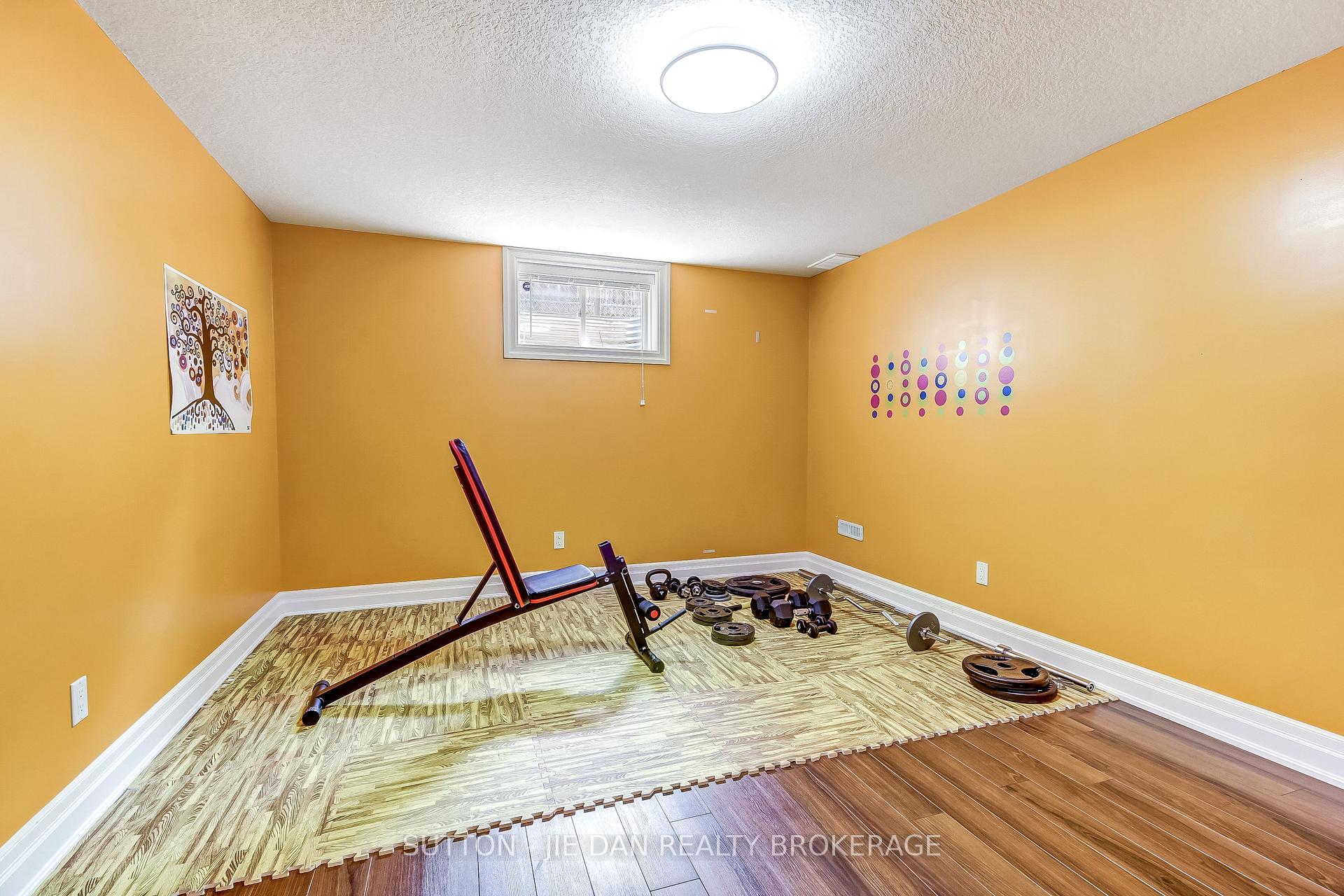 Photo 23 of 1511 Coronation Drive, London, North I — HOMEH