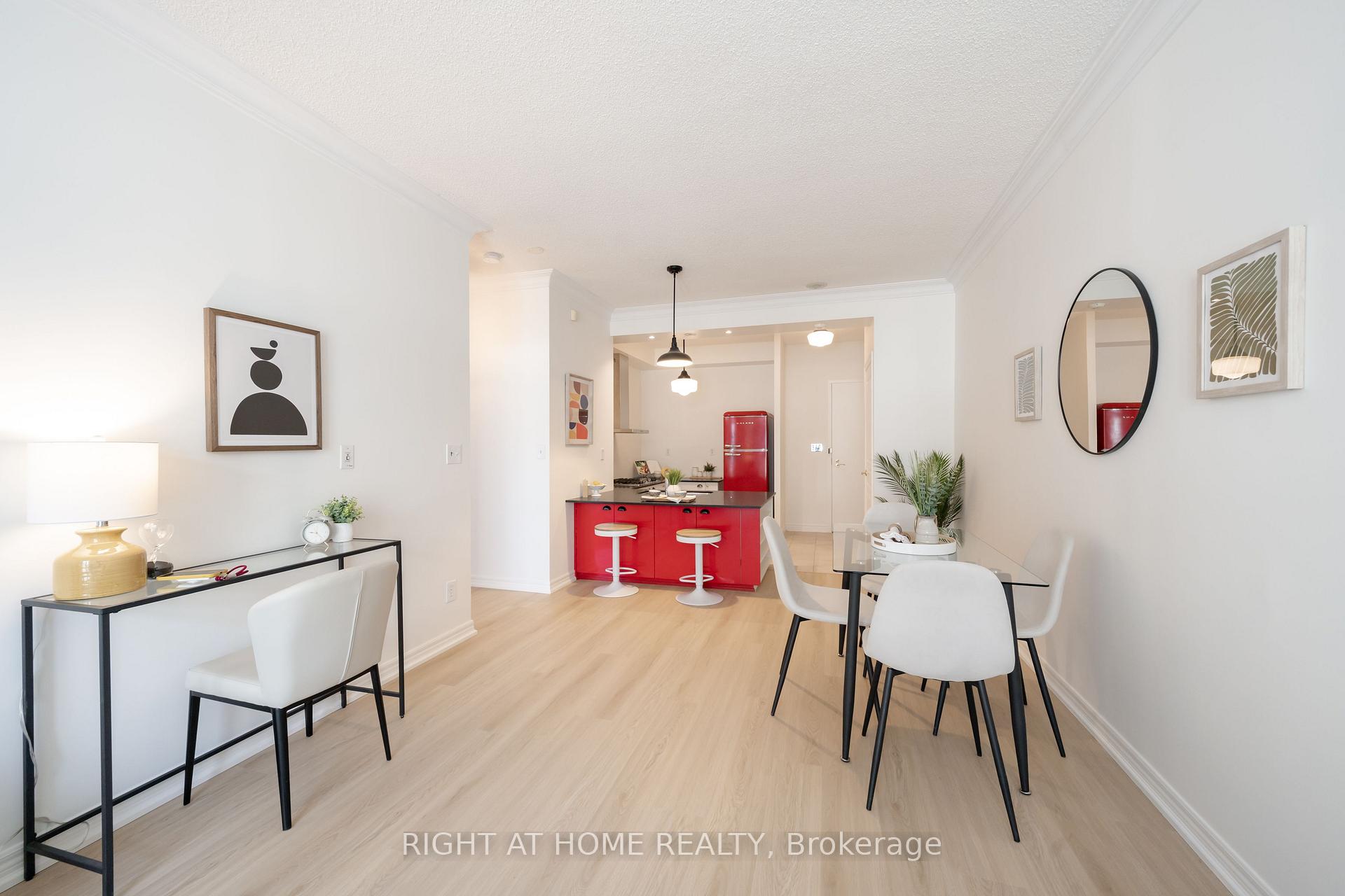 Photo 5 of Unit 202, 35 Boardwalk Drive, Toronto, The Beaches — HOMEH