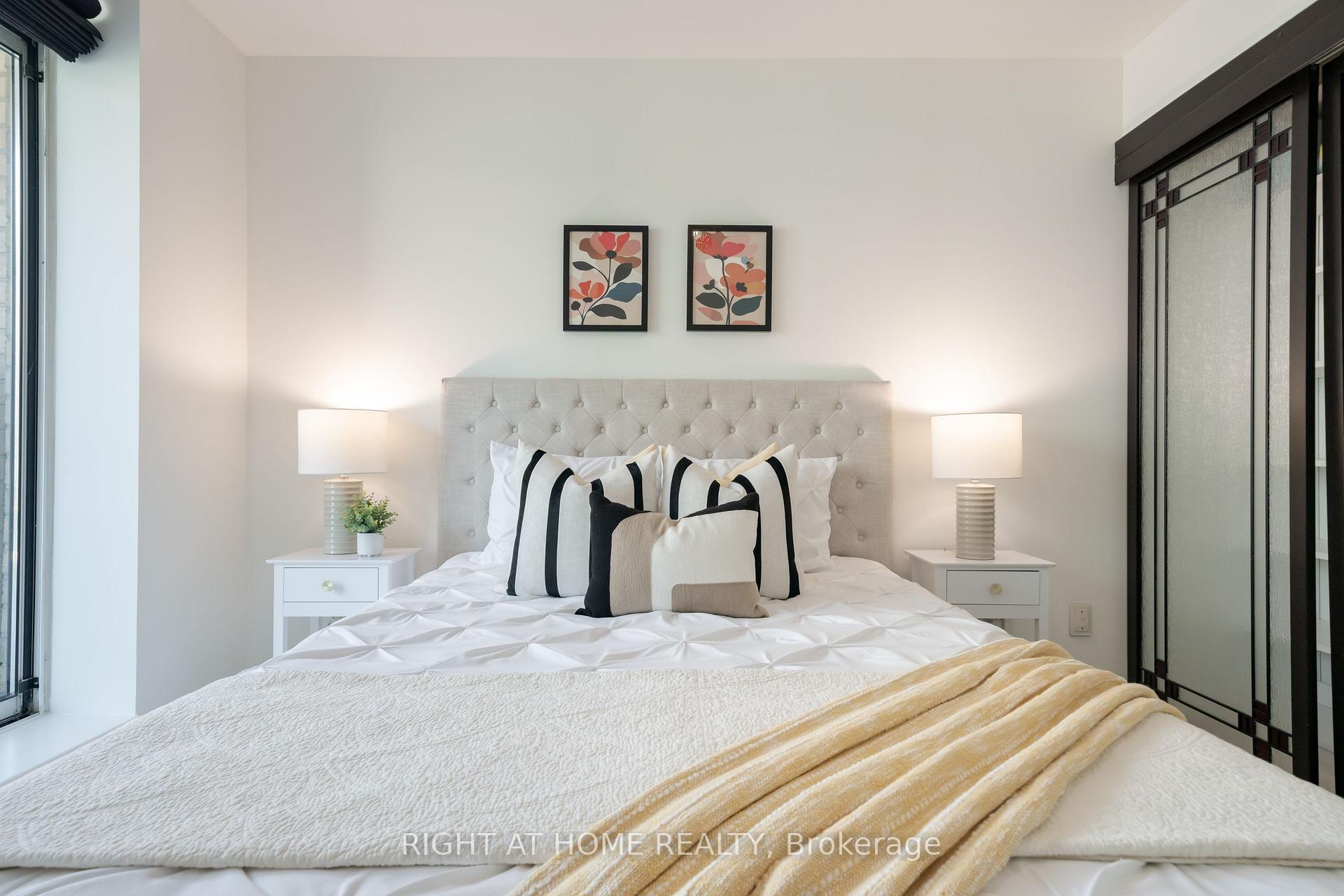 Photo 12 of Unit 202, 35 Boardwalk Drive, Toronto, The Beaches — HOMEH