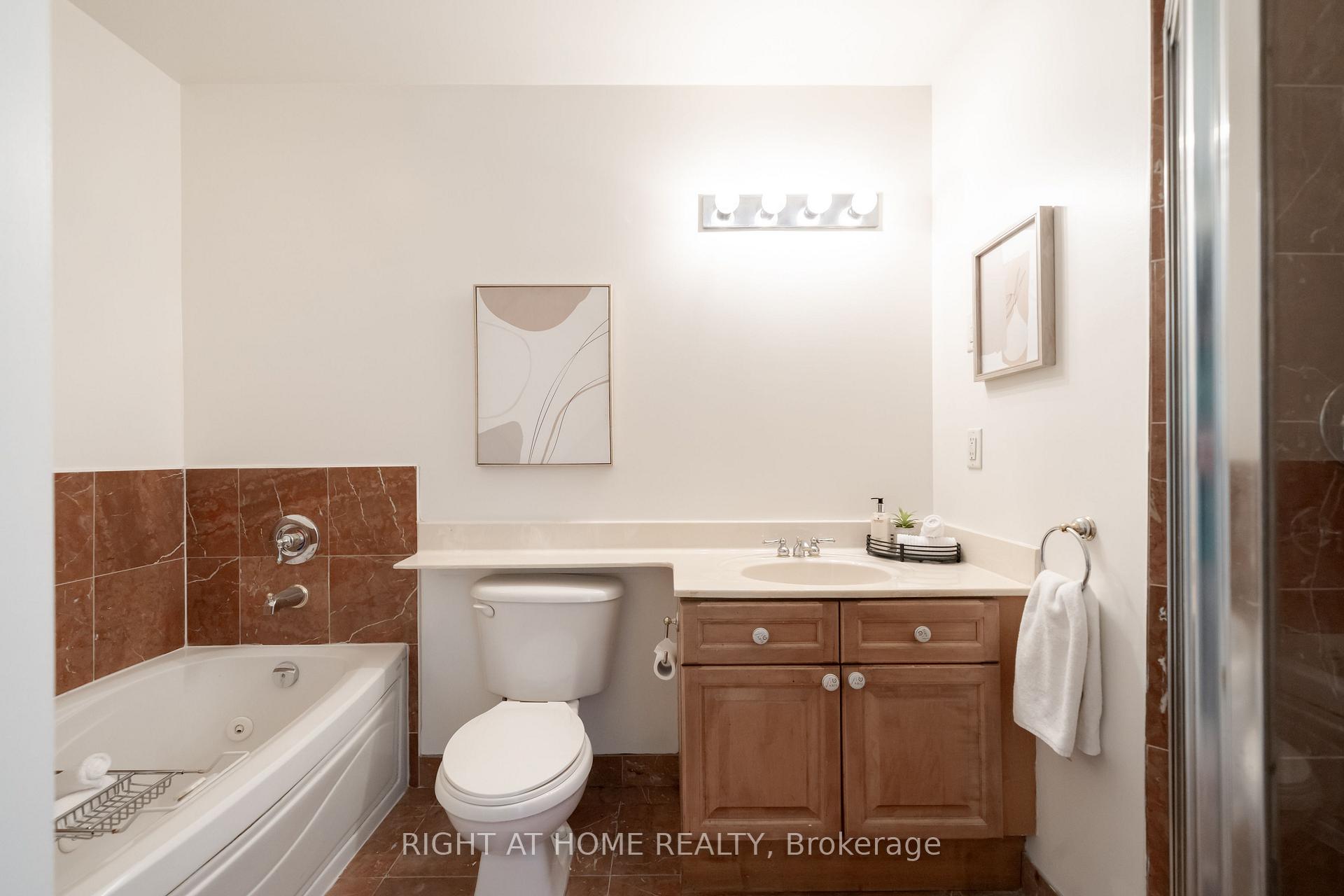 Photo 13 of Unit 202, 35 Boardwalk Drive, Toronto, The Beaches — HOMEH