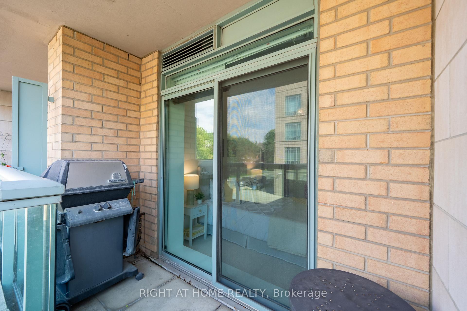 Photo 19 of Unit 202, 35 Boardwalk Drive, Toronto, The Beaches — HOMEH