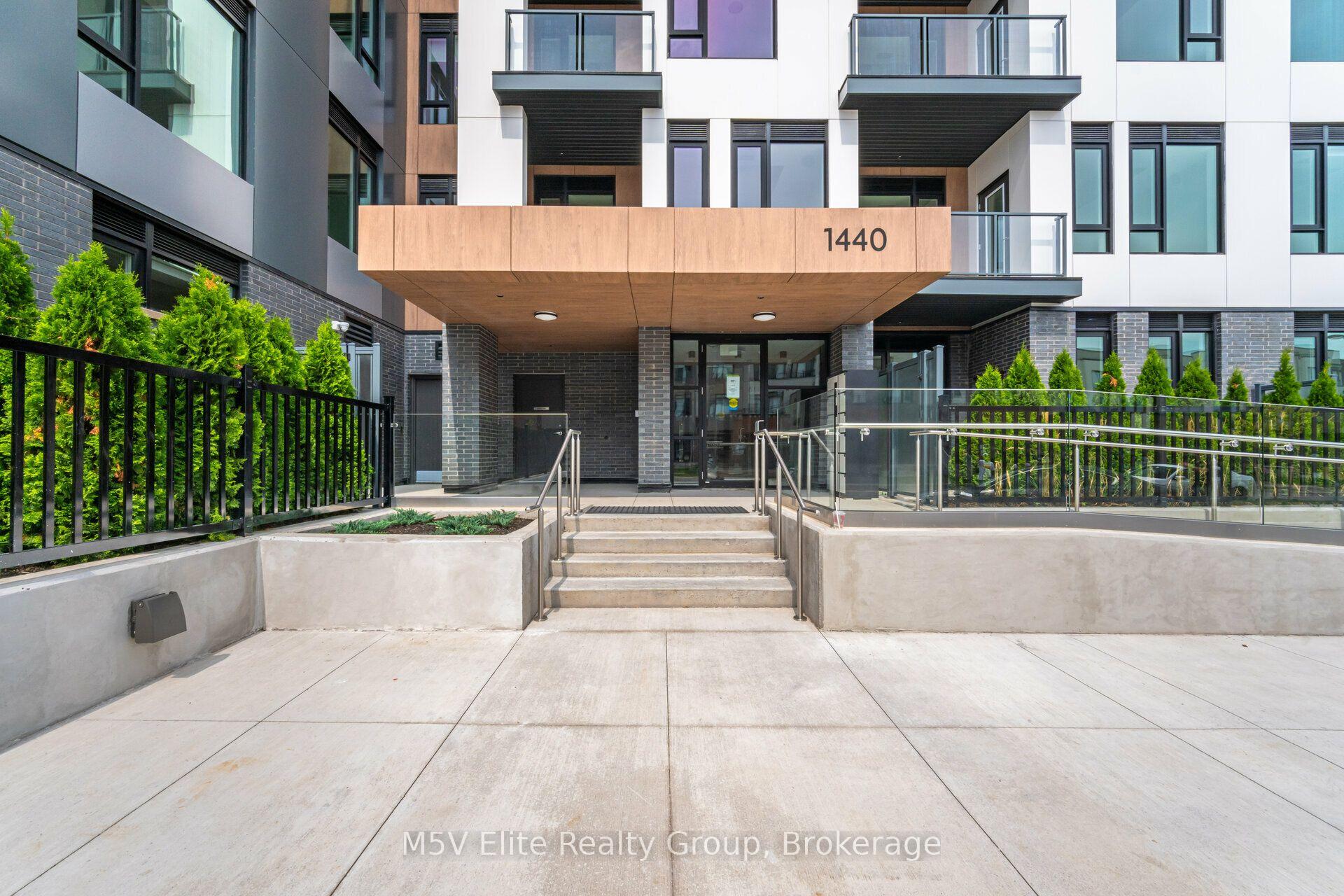Photo 2 of Unit 213, 1440 Clarriage Court, Milton, Ford — HOMEH