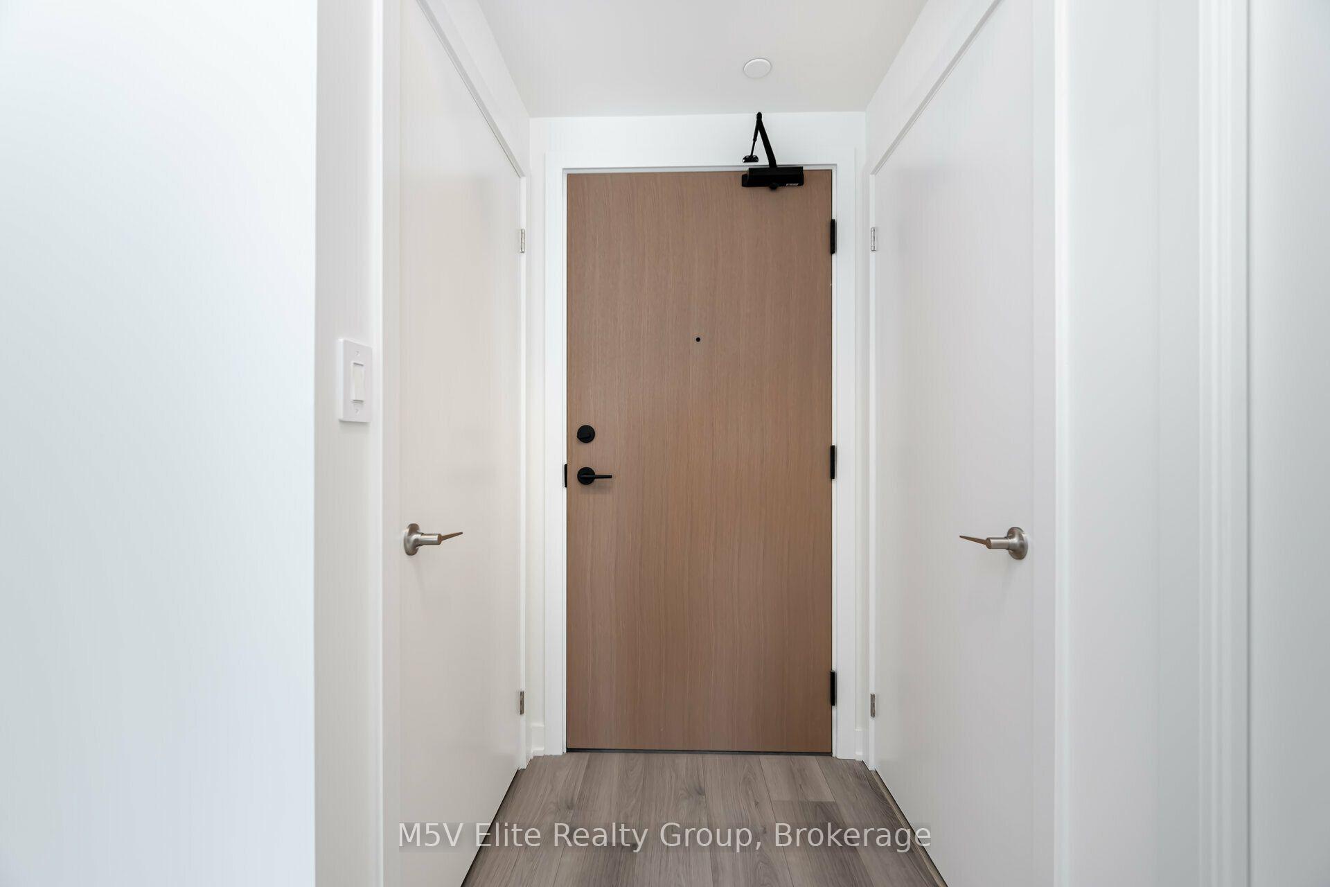 Photo 5 of Unit 213, 1440 Clarriage Court, Milton, Ford — HOMEH
