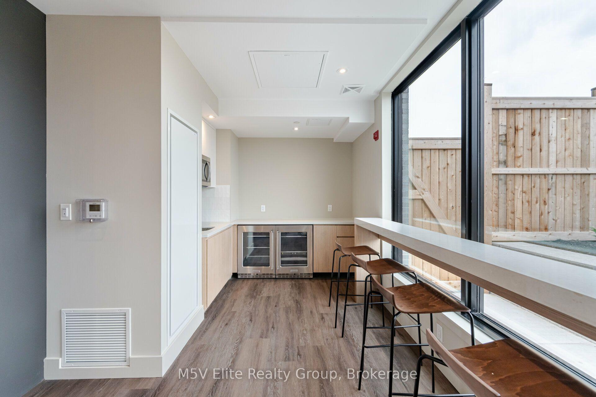 Photo 33 of Unit 213, 1440 Clarriage Court, Milton, Ford — HOMEH