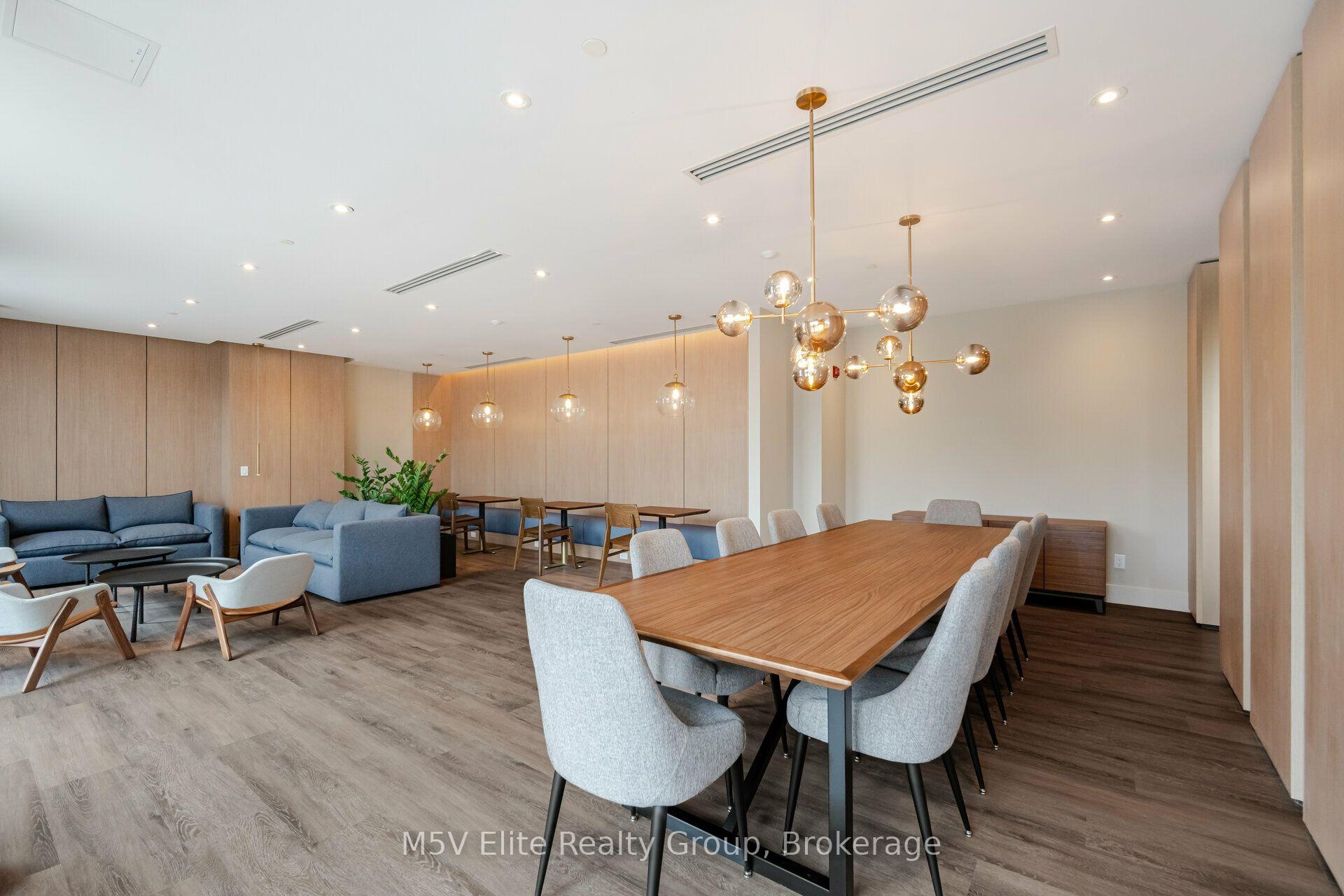 Photo 35 of Unit 213, 1440 Clarriage Court, Milton, Ford — HOMEH