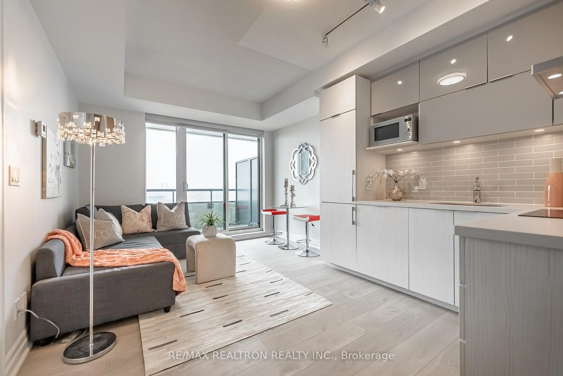 Photo 9 of Unit A1409, 10 Rouge Valley Drive W, Markham, Unionville — HOMEH
