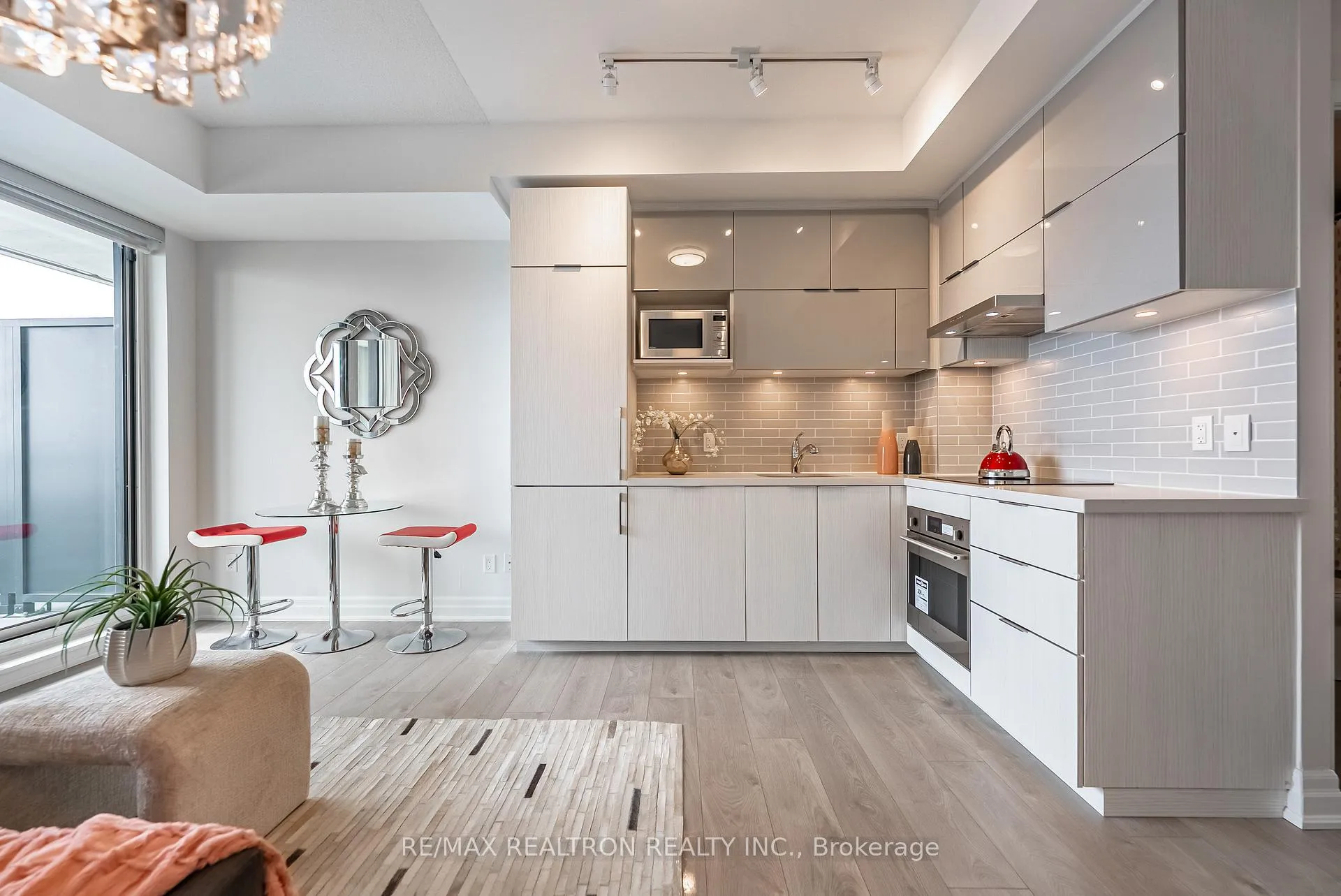 Photo 11 of Unit A1409, 10 Rouge Valley Drive W, Markham, Unionville — HOMEH
