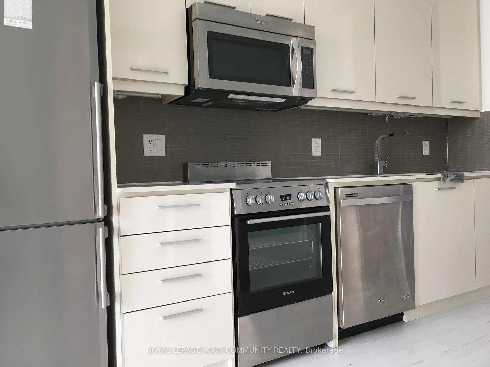 Photo 4 of Unit 501, 105 George Street, Toronto, Moss Park — HOMEH
