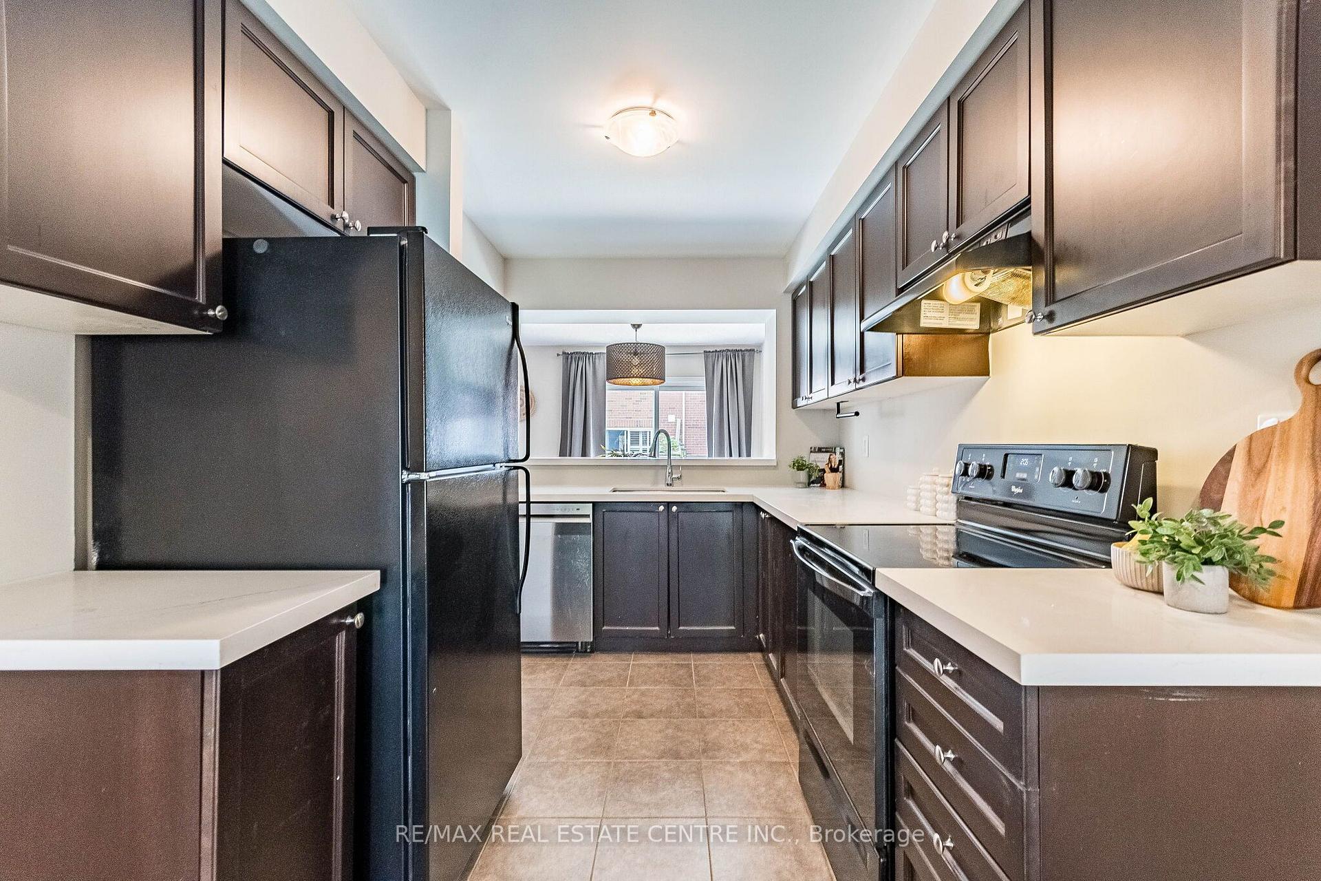 Photo 9 of 1020 Stemman Place, Milton, Willmott — HOMEH