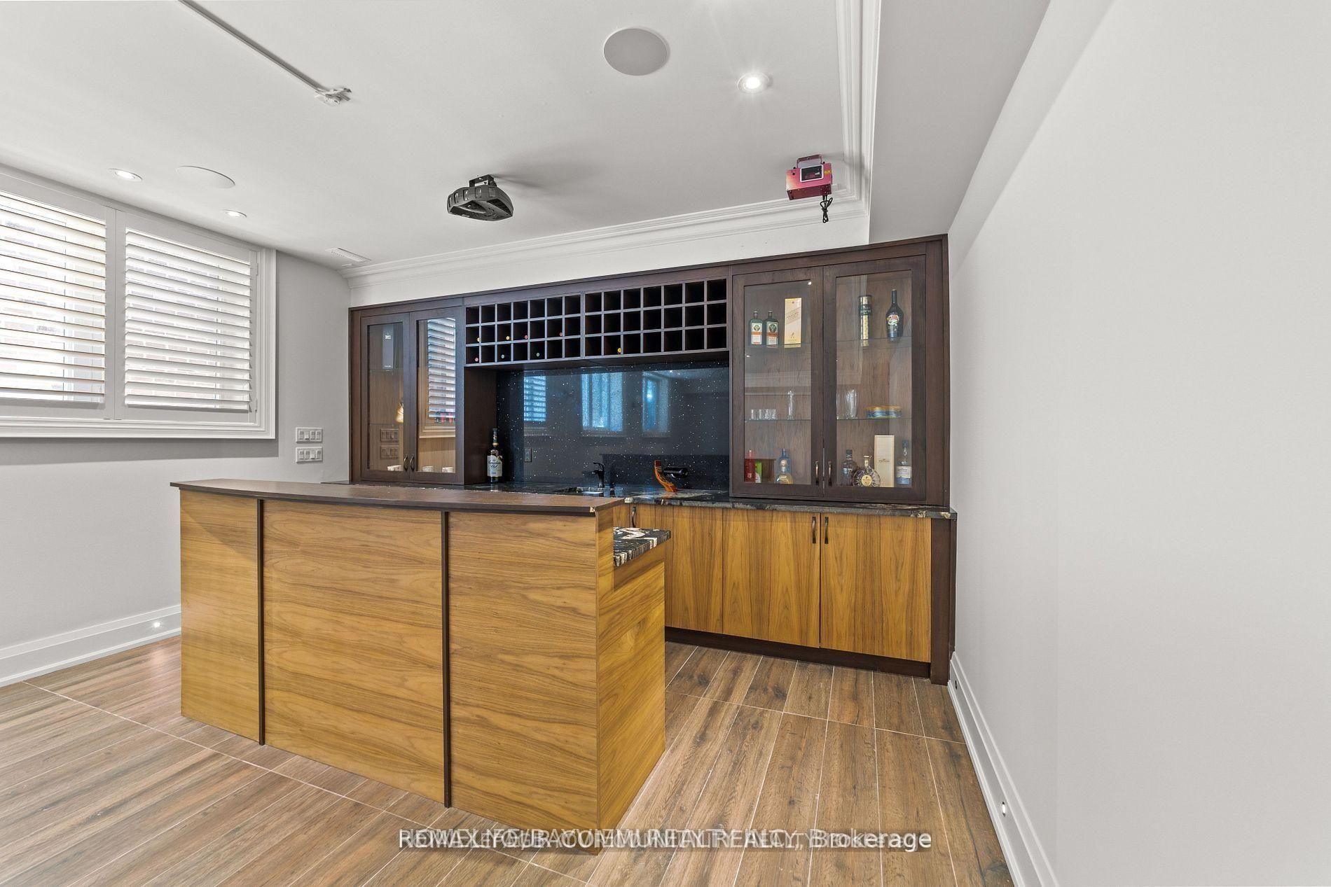 Photo 12 of 18 Parker Avenue, Richmond Hill, Oak Ridges — HOMEH