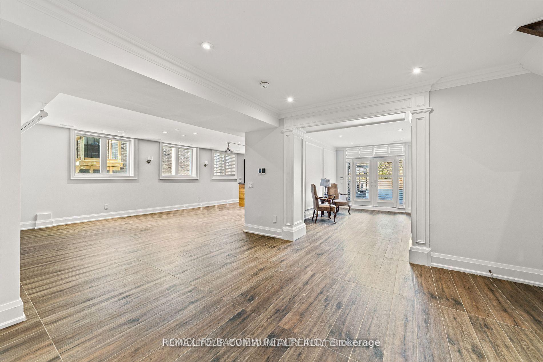 Photo 14 of 18 Parker Avenue, Richmond Hill, Oak Ridges — HOMEH