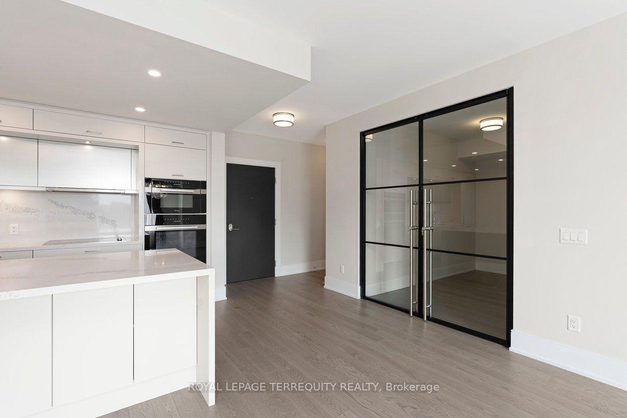 Photo 7 of Unit 307, 259 The Kingsway, Etobicoke, Edenbridge-Humber Valley — HOMEH