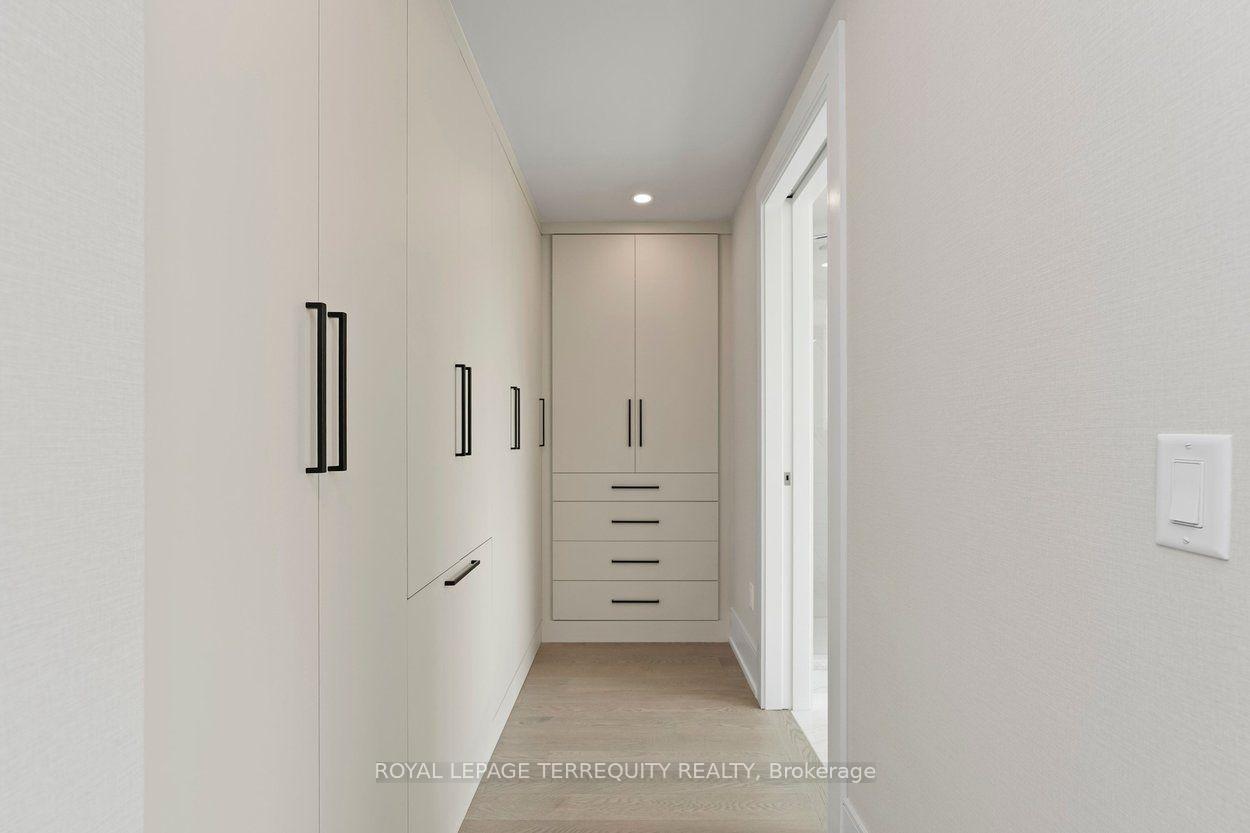 Photo 24 of Unit 307, 259 The Kingsway, Etobicoke, Edenbridge-Humber Valley — HOMEH