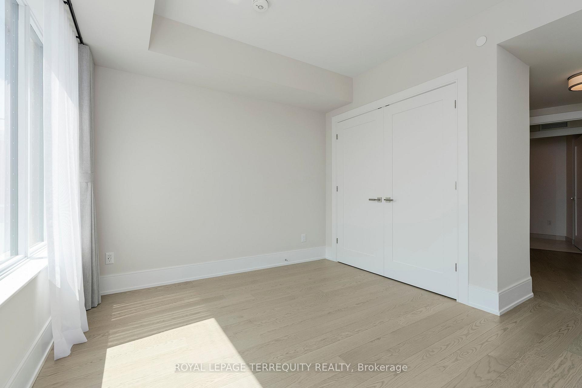 Photo 31 of Unit 307, 259 The Kingsway, Etobicoke, Edenbridge-Humber Valley — HOMEH
