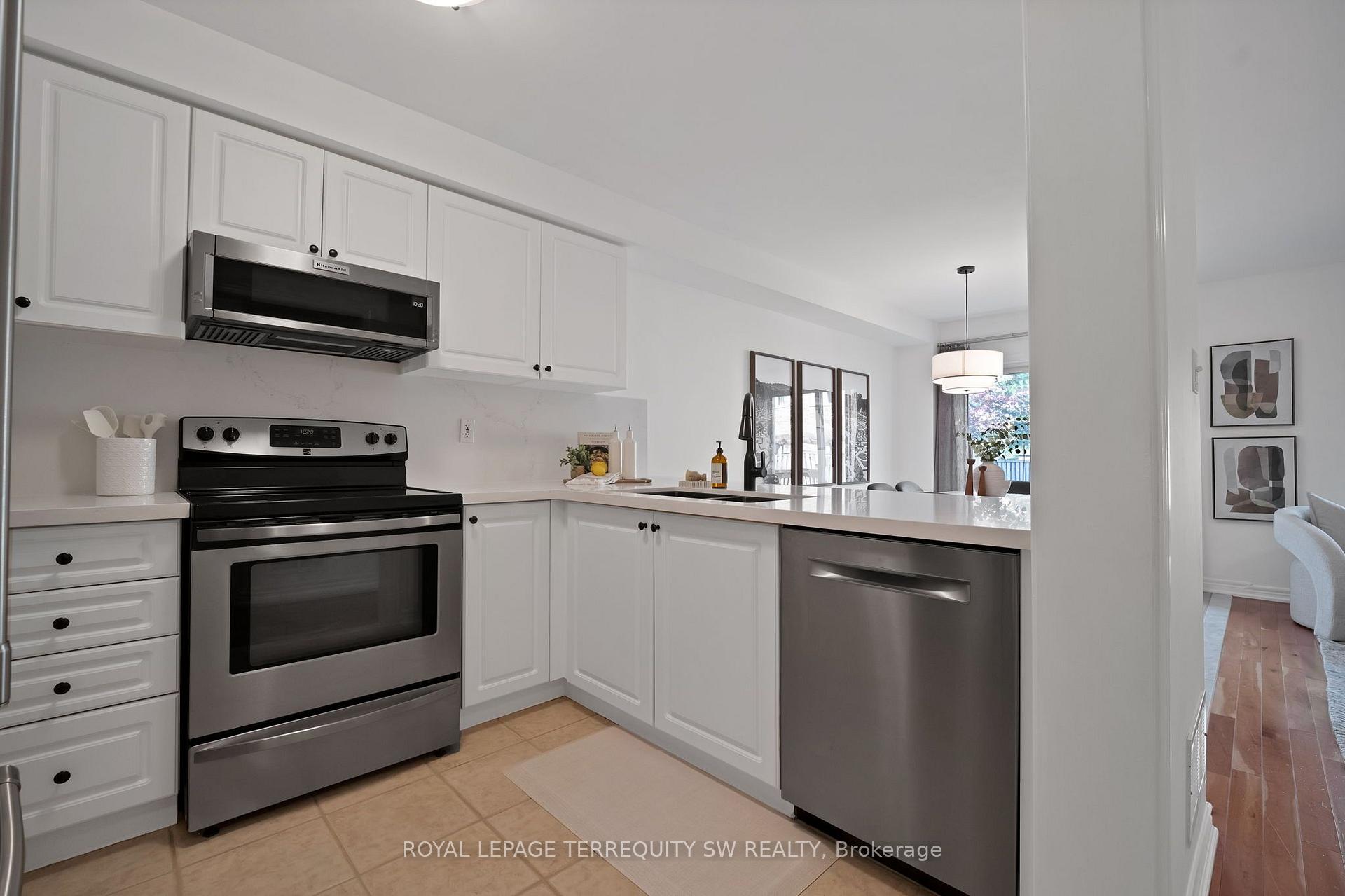 Photo 4 of 52 Goode Street, Richmond Hill, Rouge Woods — HOMEH