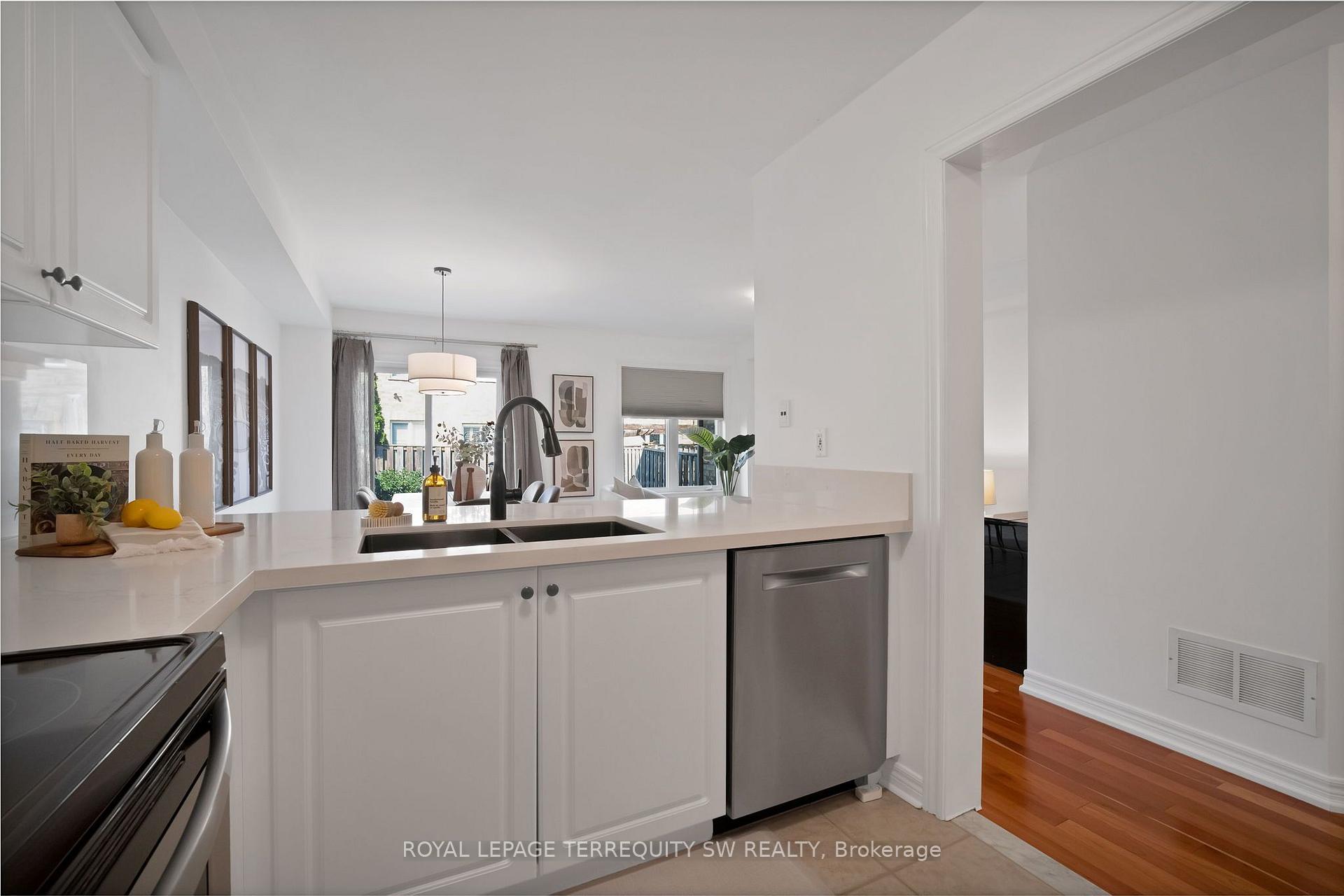 Photo 7 of 52 Goode Street, Richmond Hill, Rouge Woods — HOMEH