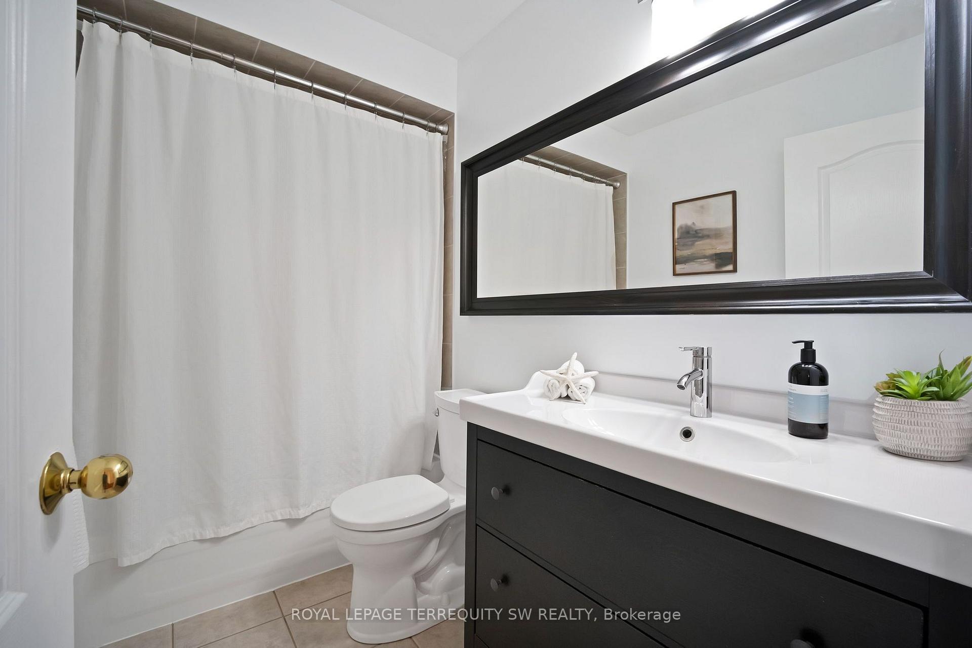 Photo 30 of 52 Goode Street, Richmond Hill, Rouge Woods — HOMEH