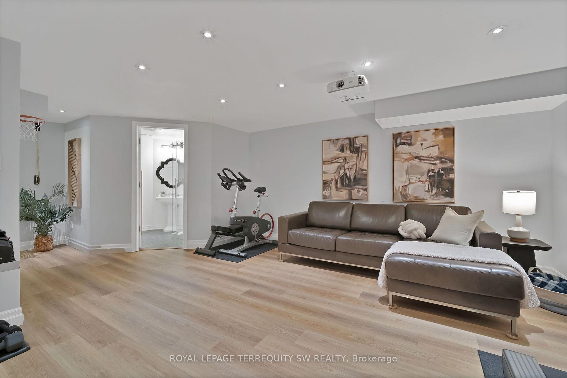 Photo 34 of 52 Goode Street, Richmond Hill, Rouge Woods — HOMEH
