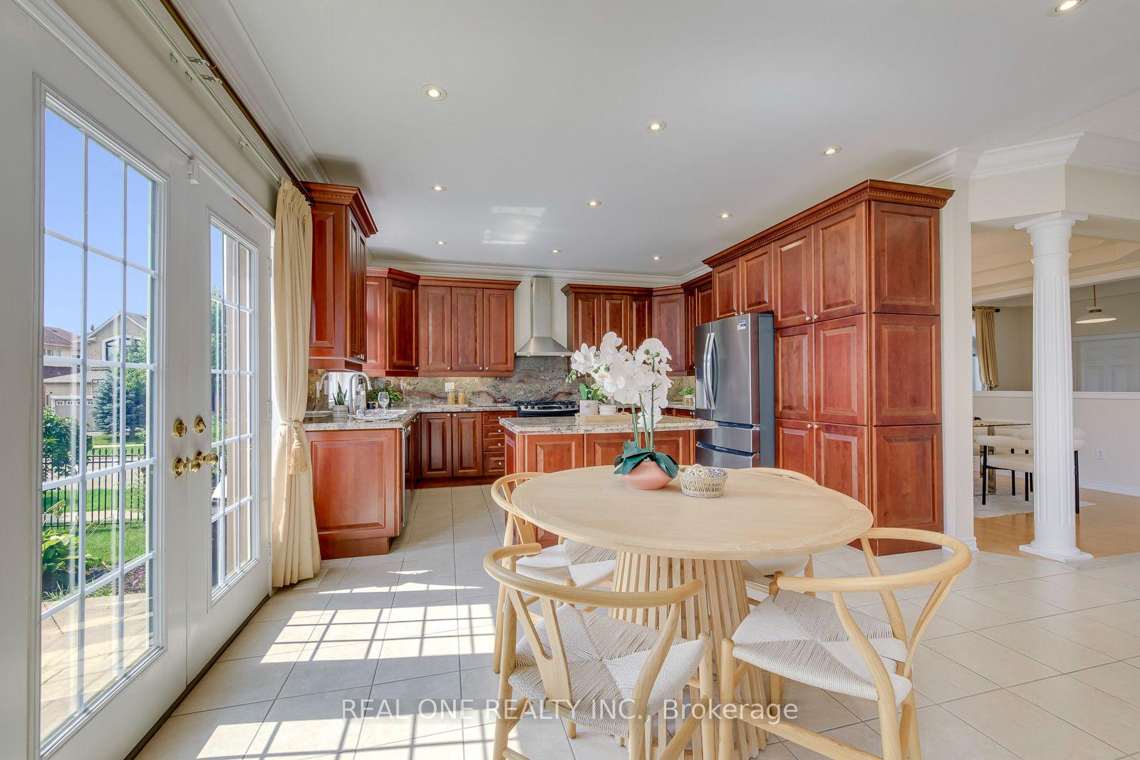 Photo 16 of 2298 Salcome Drive, Oakville, Joshua Creek — HOMEH