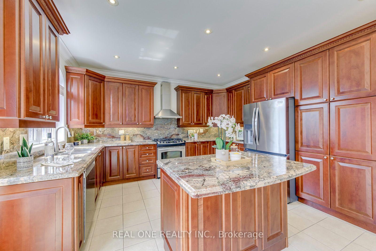 Photo 18 of 2298 Salcome Drive, Oakville, Joshua Creek — HOMEH