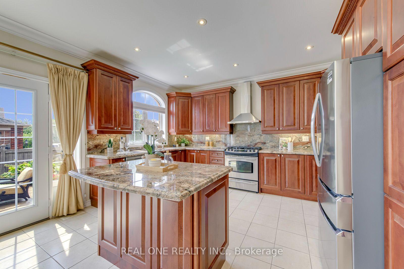 Photo 19 of 2298 Salcome Drive, Oakville, Joshua Creek — HOMEH