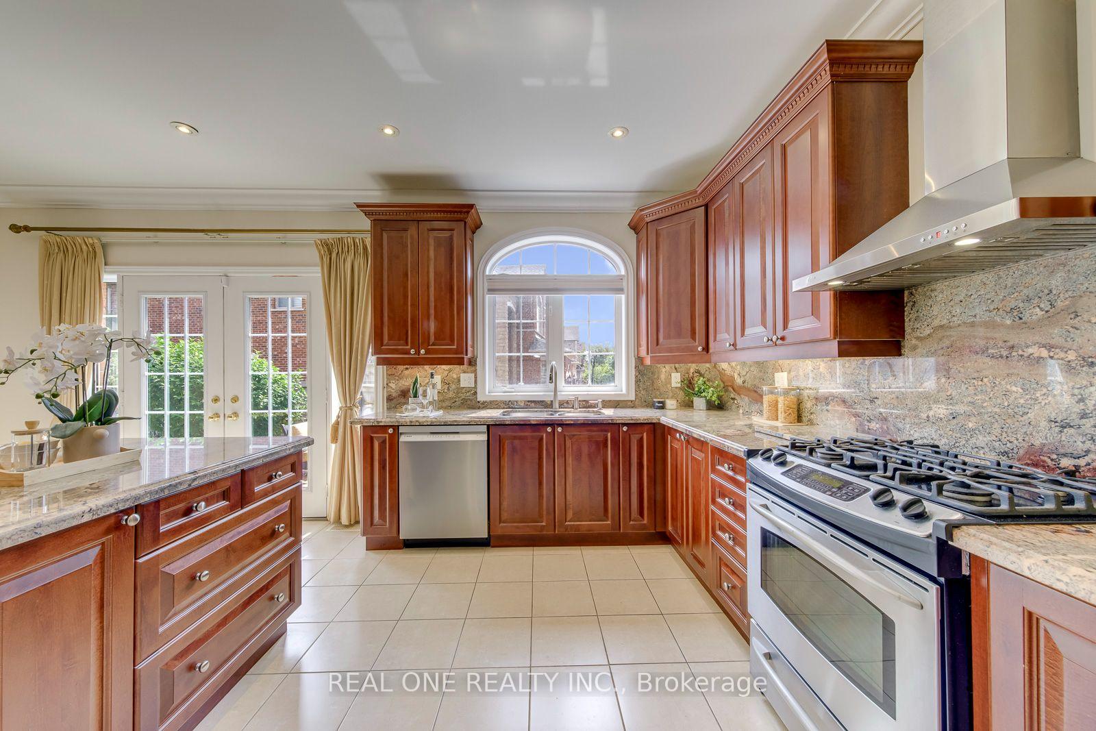 Photo 21 of 2298 Salcome Drive, Oakville, Joshua Creek — HOMEH