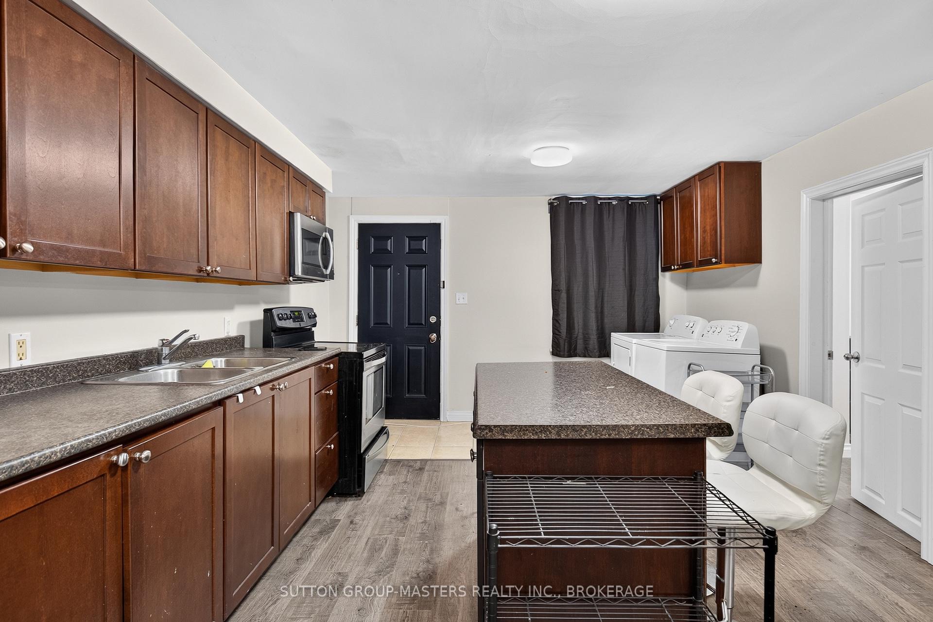 Photo 10 of 380 Barrie Street, Kingston, East of Sir John A. Blvd — HOMEH
