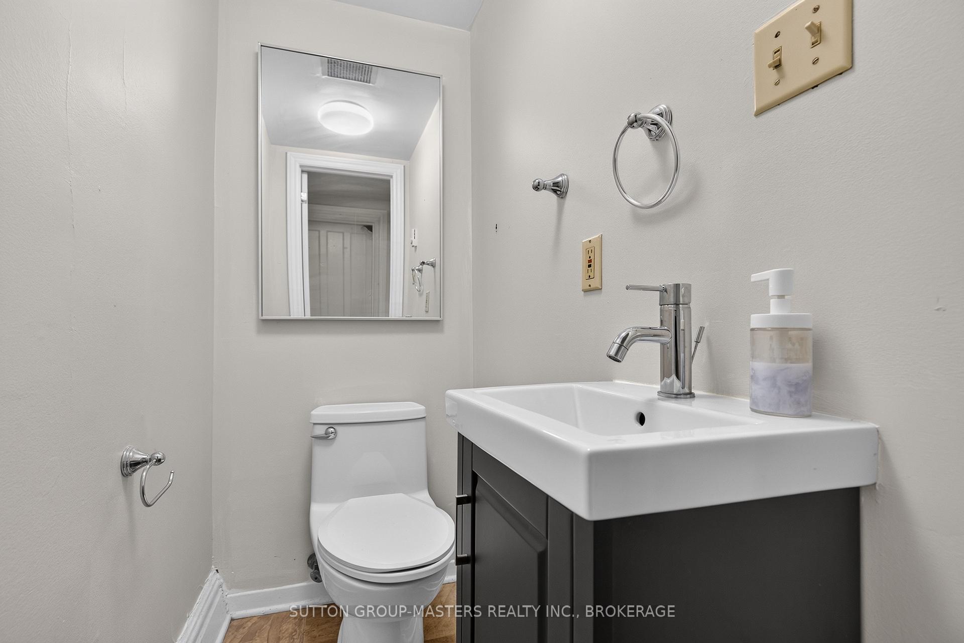 Photo 20 of 380 Barrie Street, Kingston, East of Sir John A. Blvd — HOMEH