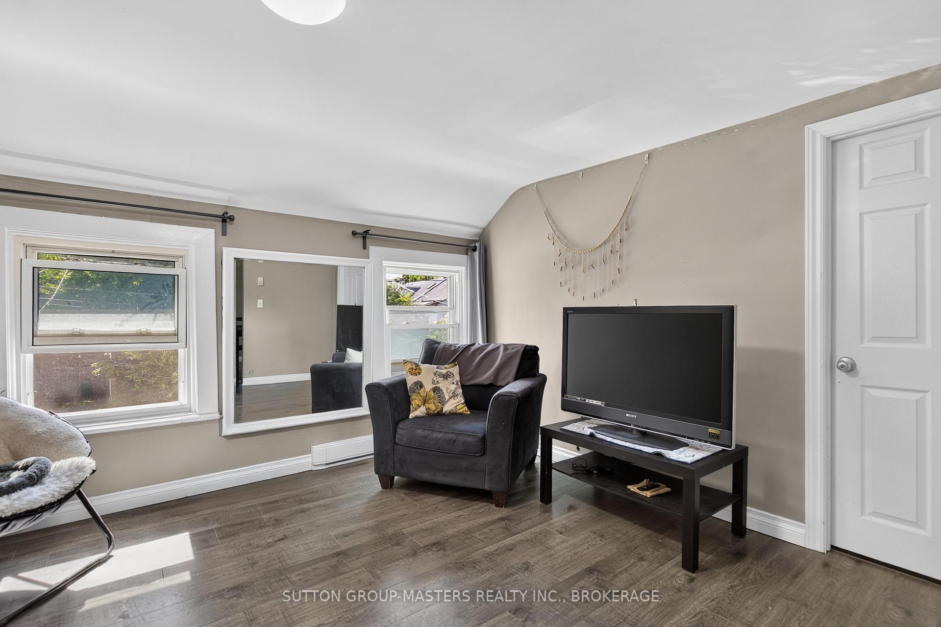 Photo 30 of 380 Barrie Street, Kingston, East of Sir John A. Blvd — HOMEH