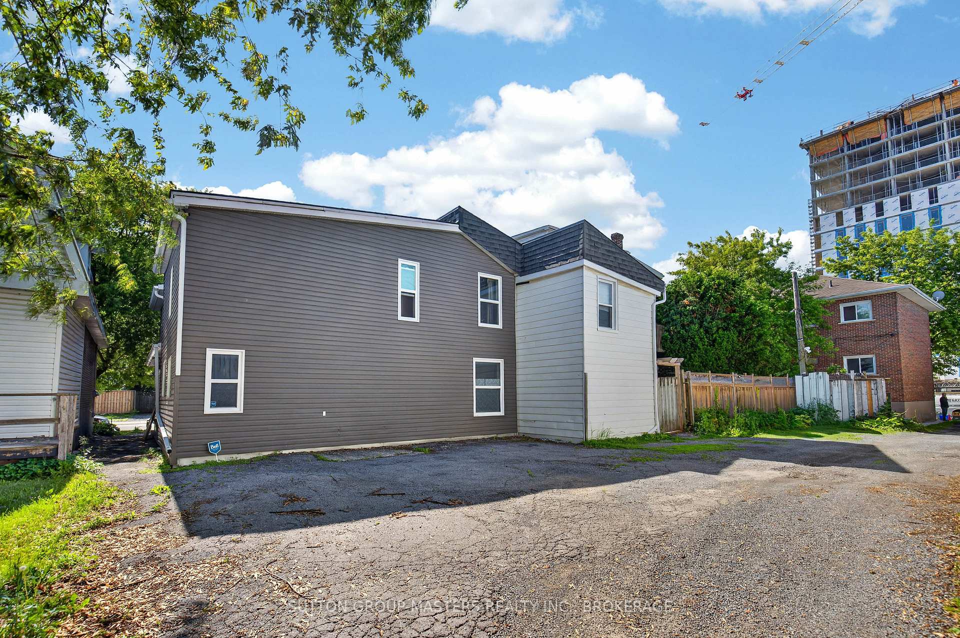 Photo 5 of 380 Barrie Street, Kingston, East of Sir John A. Blvd — HOMEH