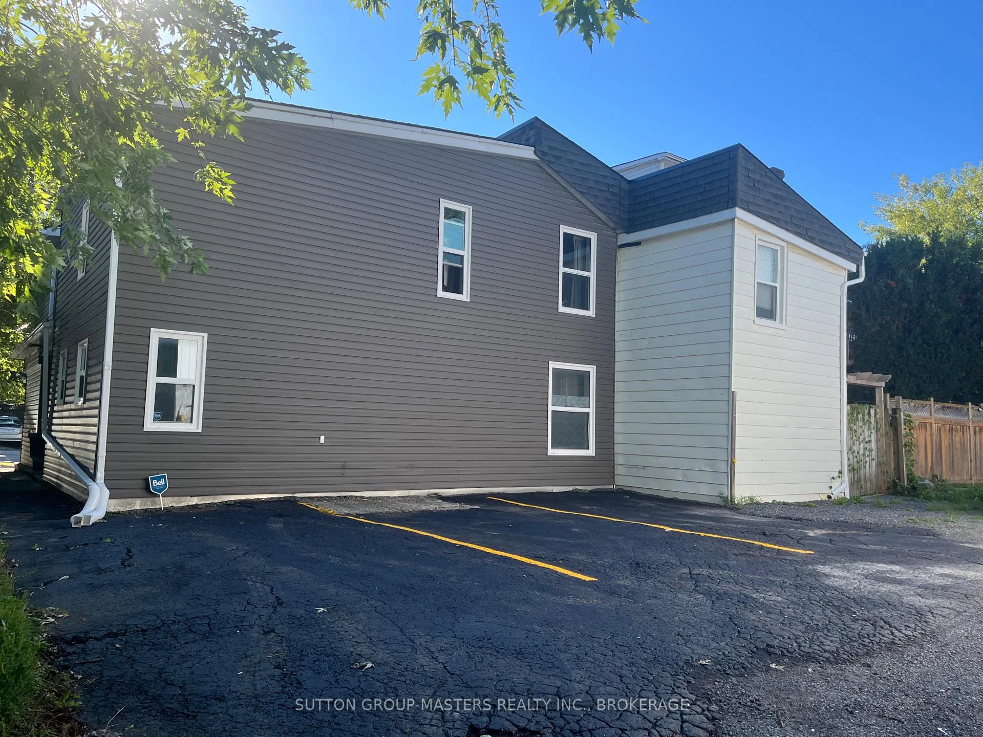 Photo 6 of 380 Barrie Street, Kingston, East of Sir John A. Blvd — HOMEH