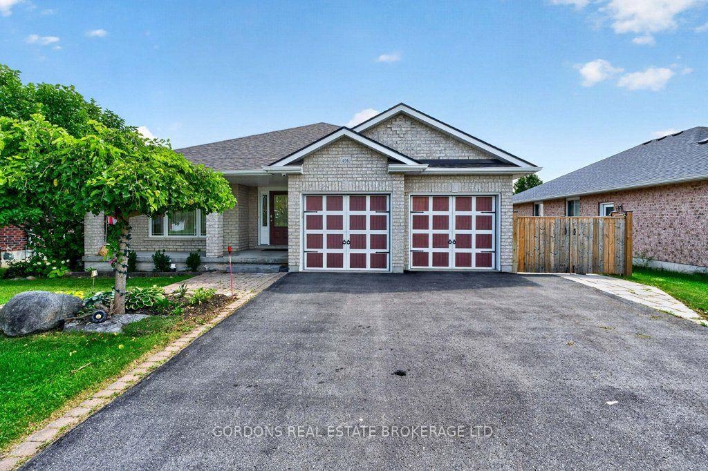 Photo of 436 Bridge Street W
