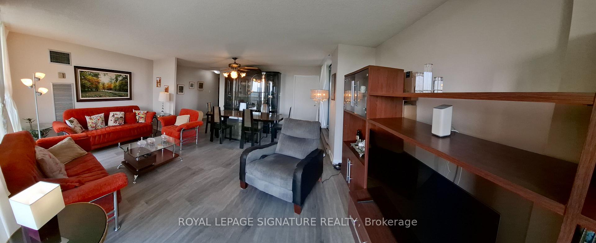 Photo 6 of Unit 1210, 60 Inverlochy Boulevard, Markham, Royal Orchard — HOMEH