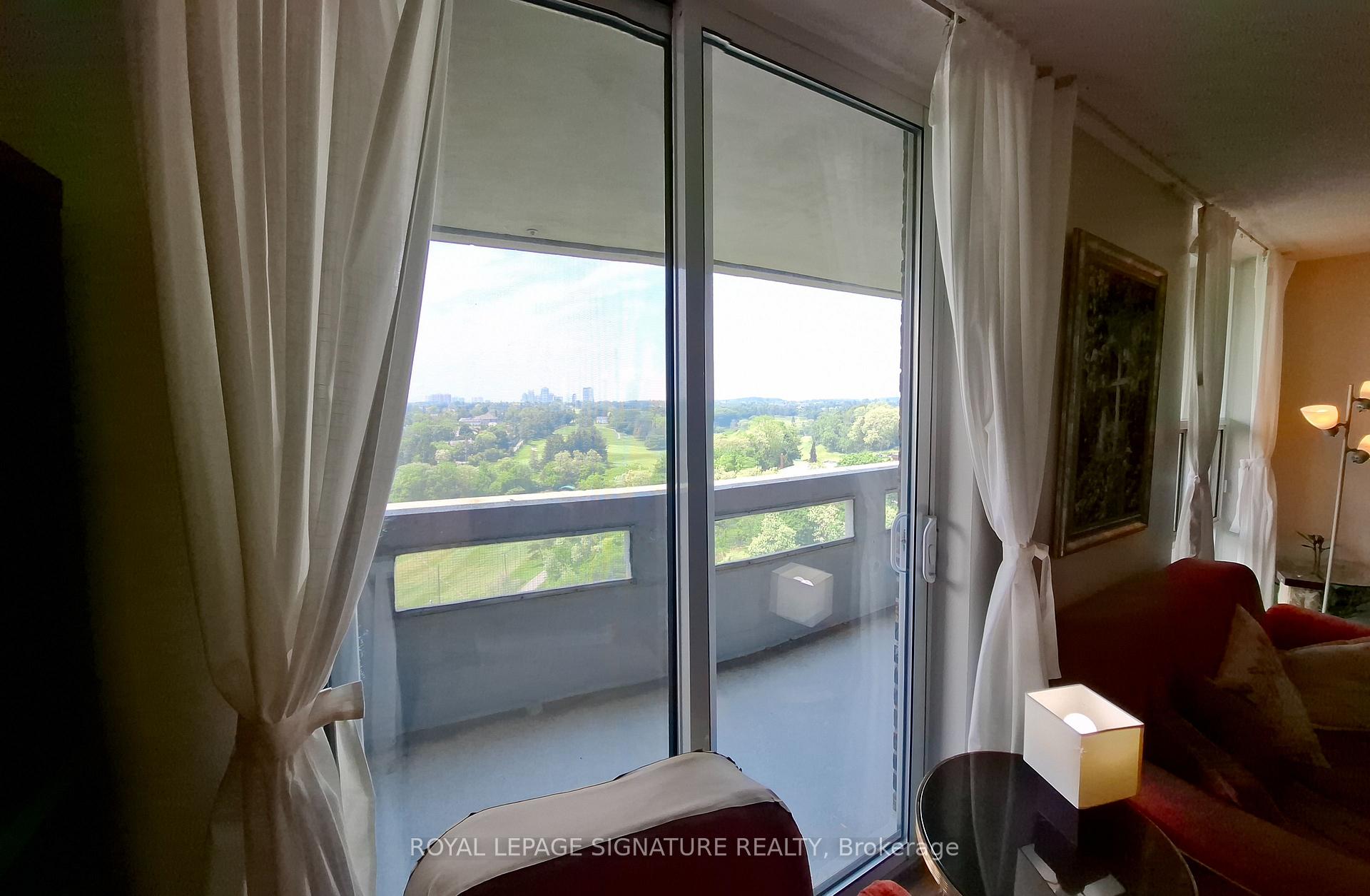 Photo 10 of Unit 1210, 60 Inverlochy Boulevard, Markham, Royal Orchard — HOMEH