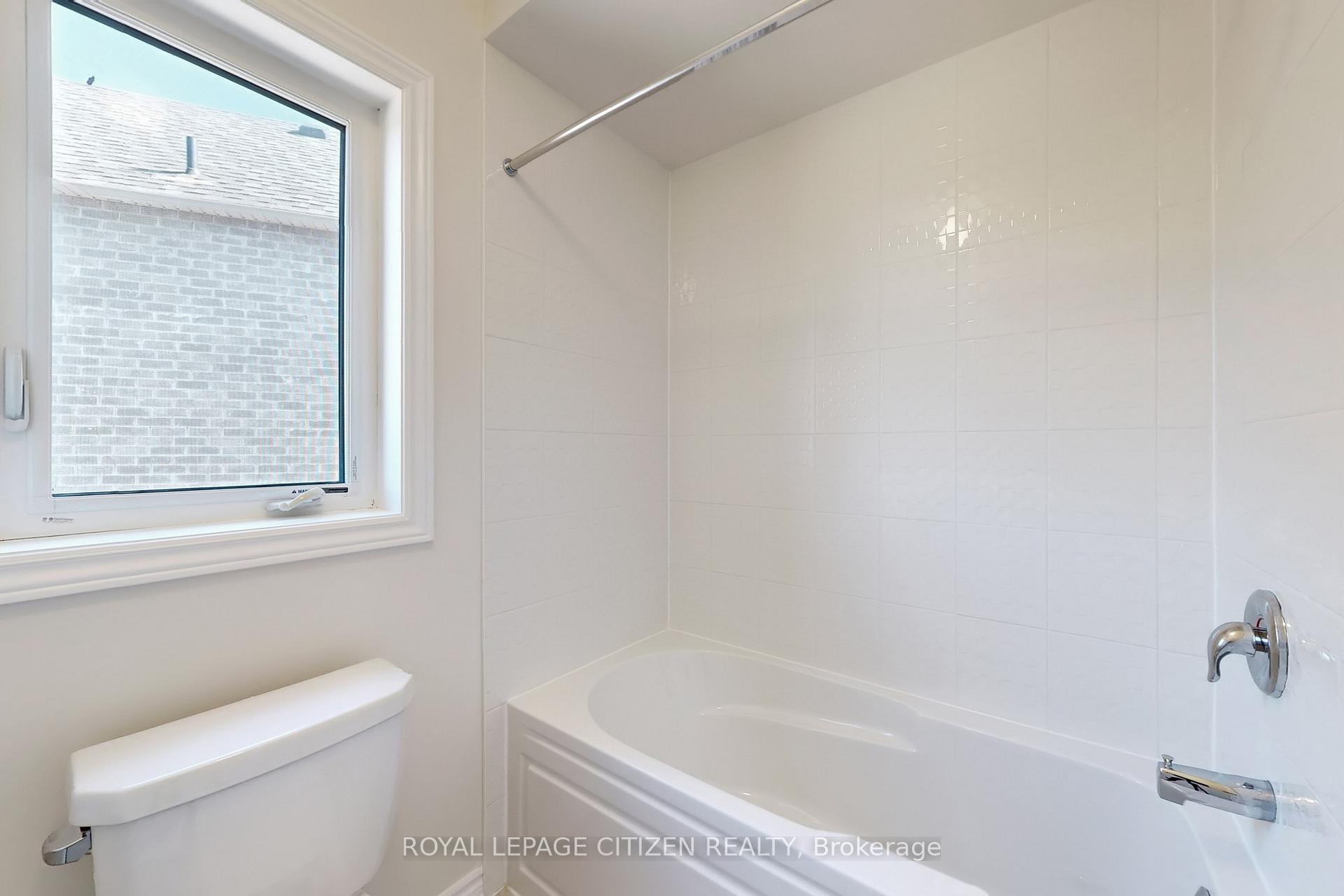 Photo 35 of 82 Lawrence D. Pridham Avenue, New Tecumseth, Alliston — HOMEH