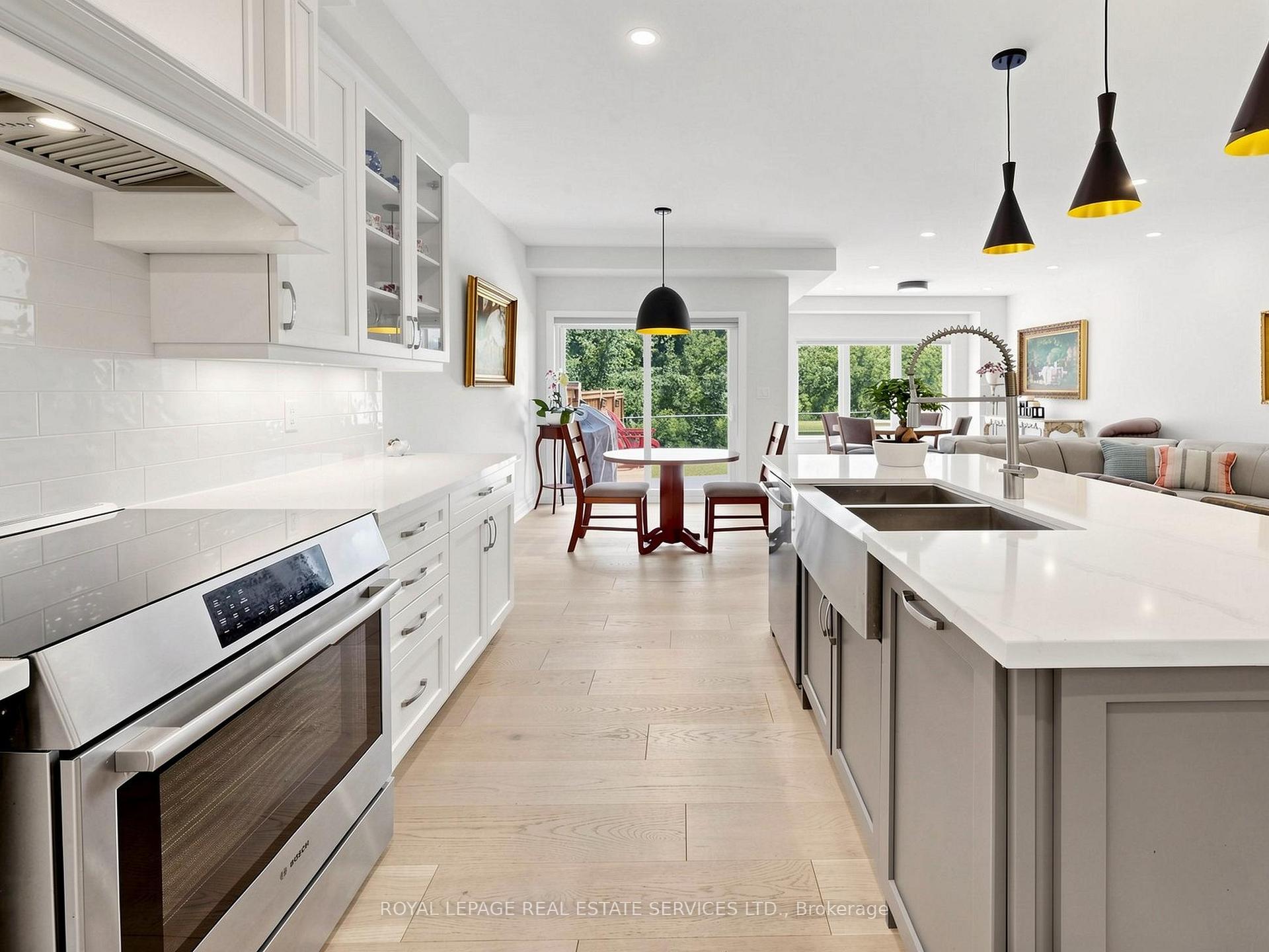 Photo 8 of 19 Summerbeam Way, Brampton, Bram West — HOMEH