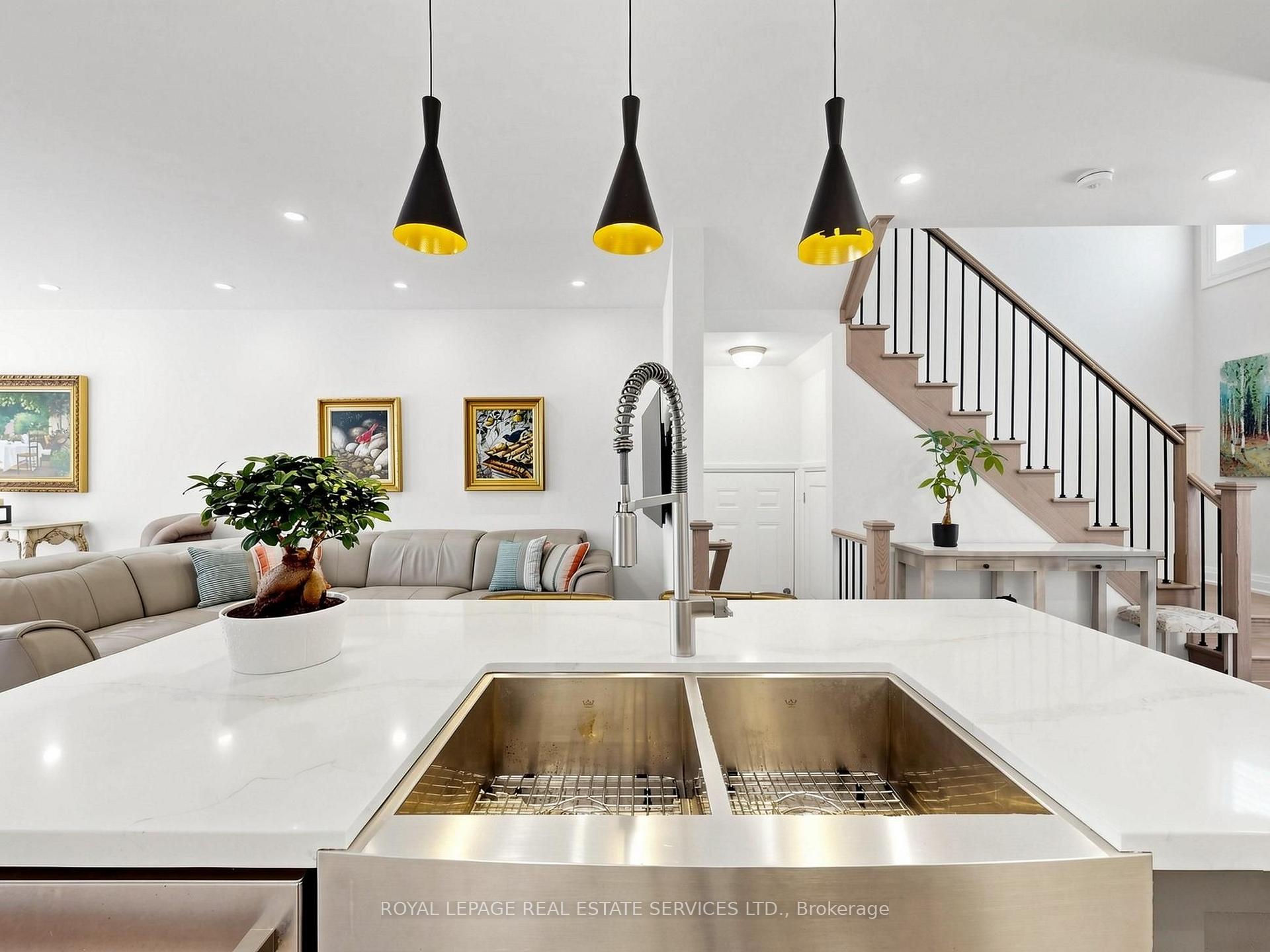 Photo 12 of 19 Summerbeam Way, Brampton, Bram West — HOMEH