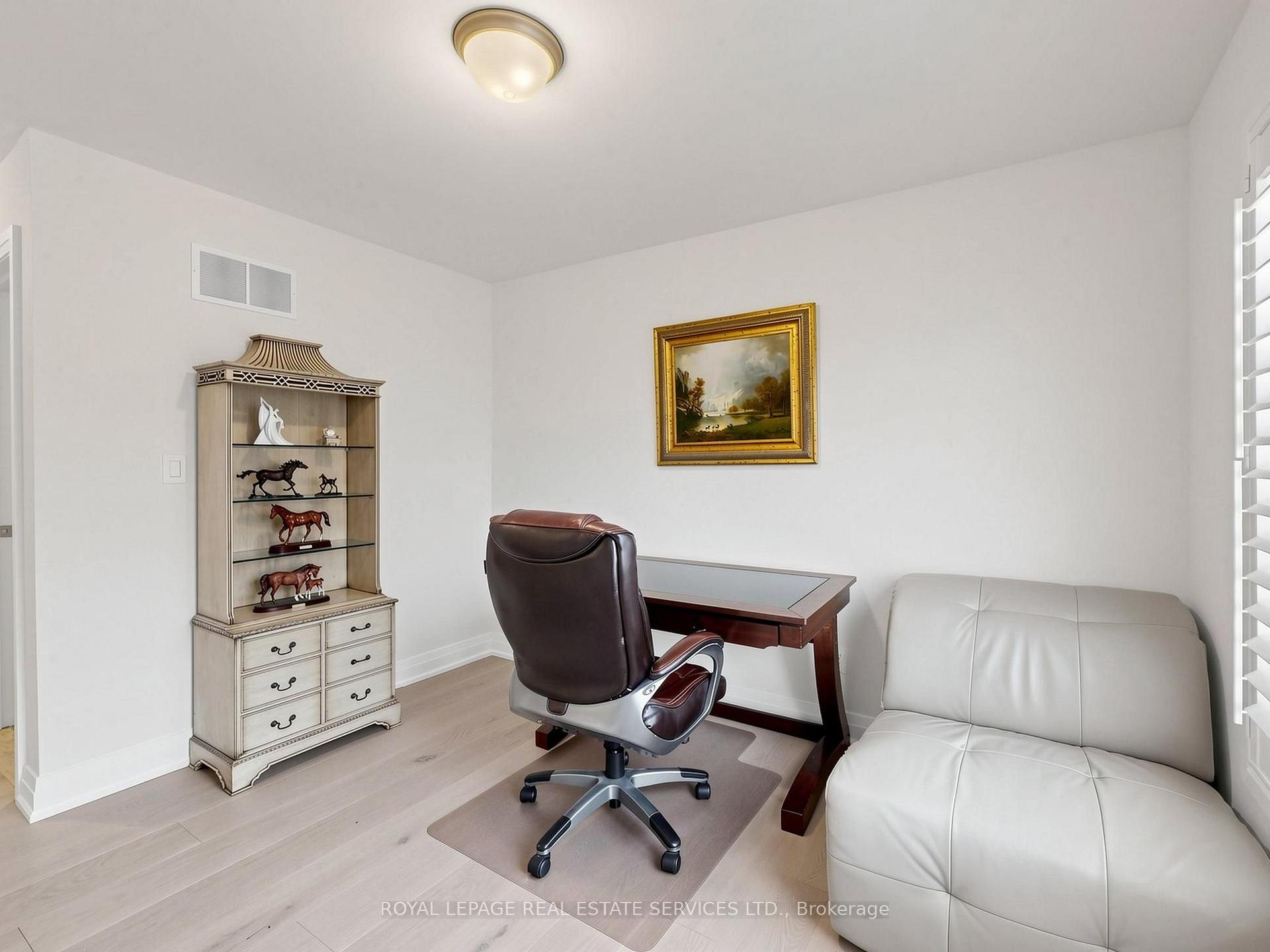 Photo 21 of 19 Summerbeam Way, Brampton, Bram West — HOMEH