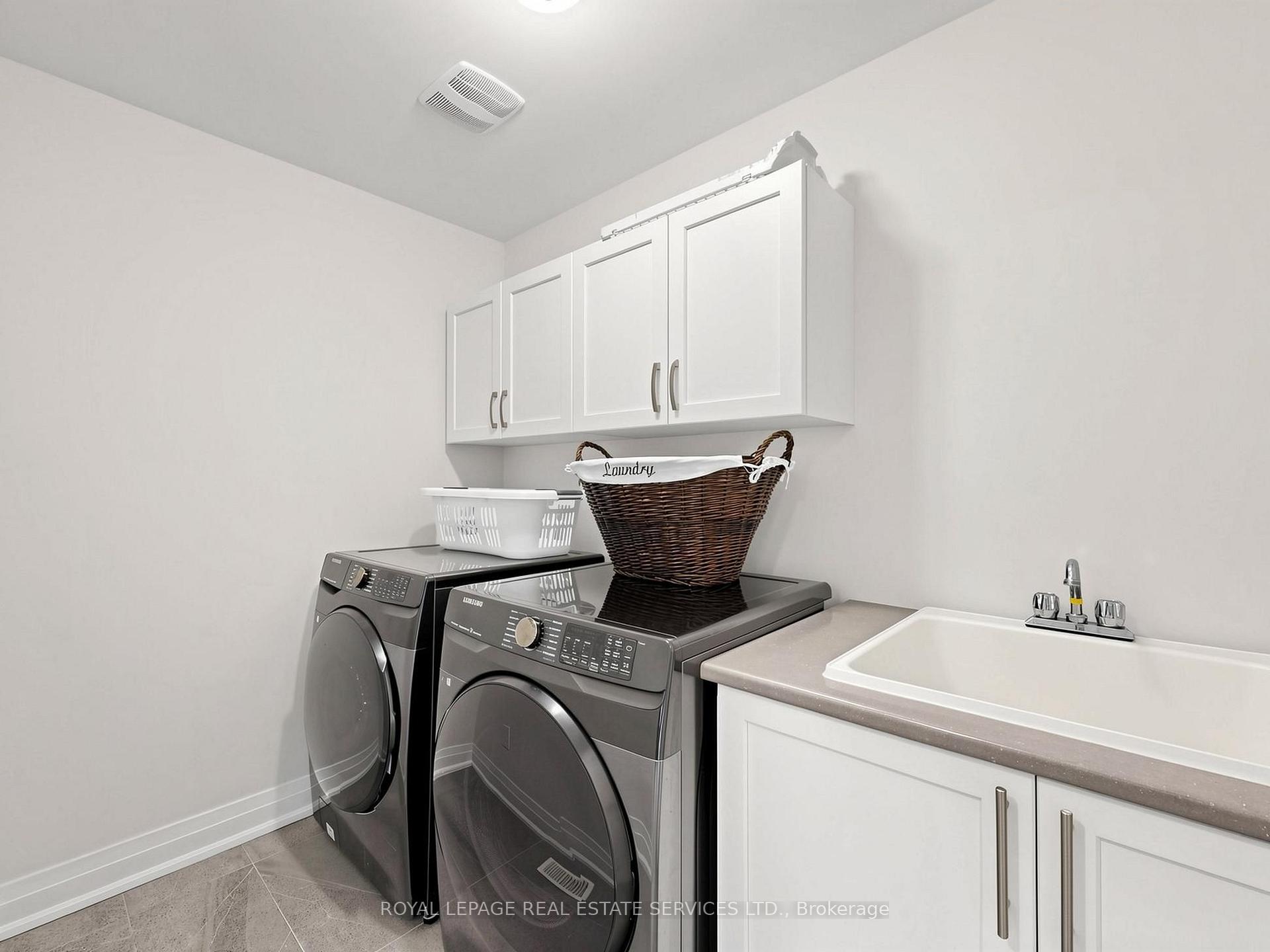 Photo 36 of 19 Summerbeam Way, Brampton, Bram West — HOMEH