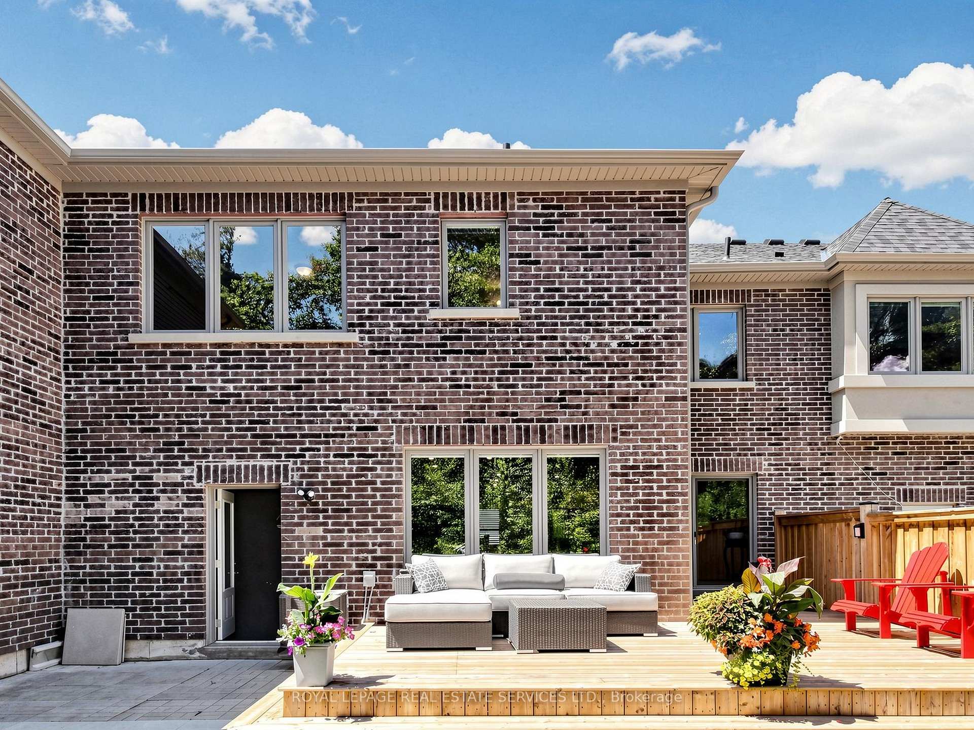 Photo 37 of 19 Summerbeam Way, Brampton, Bram West — HOMEH
