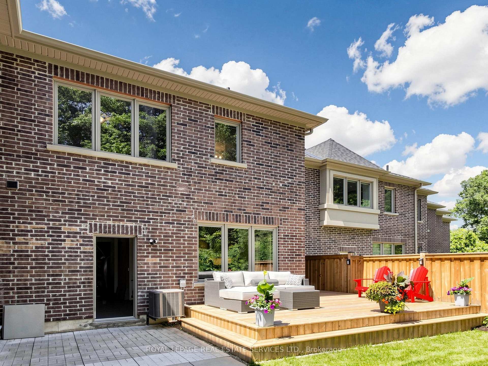 Photo 38 of 19 Summerbeam Way, Brampton, Bram West — HOMEH