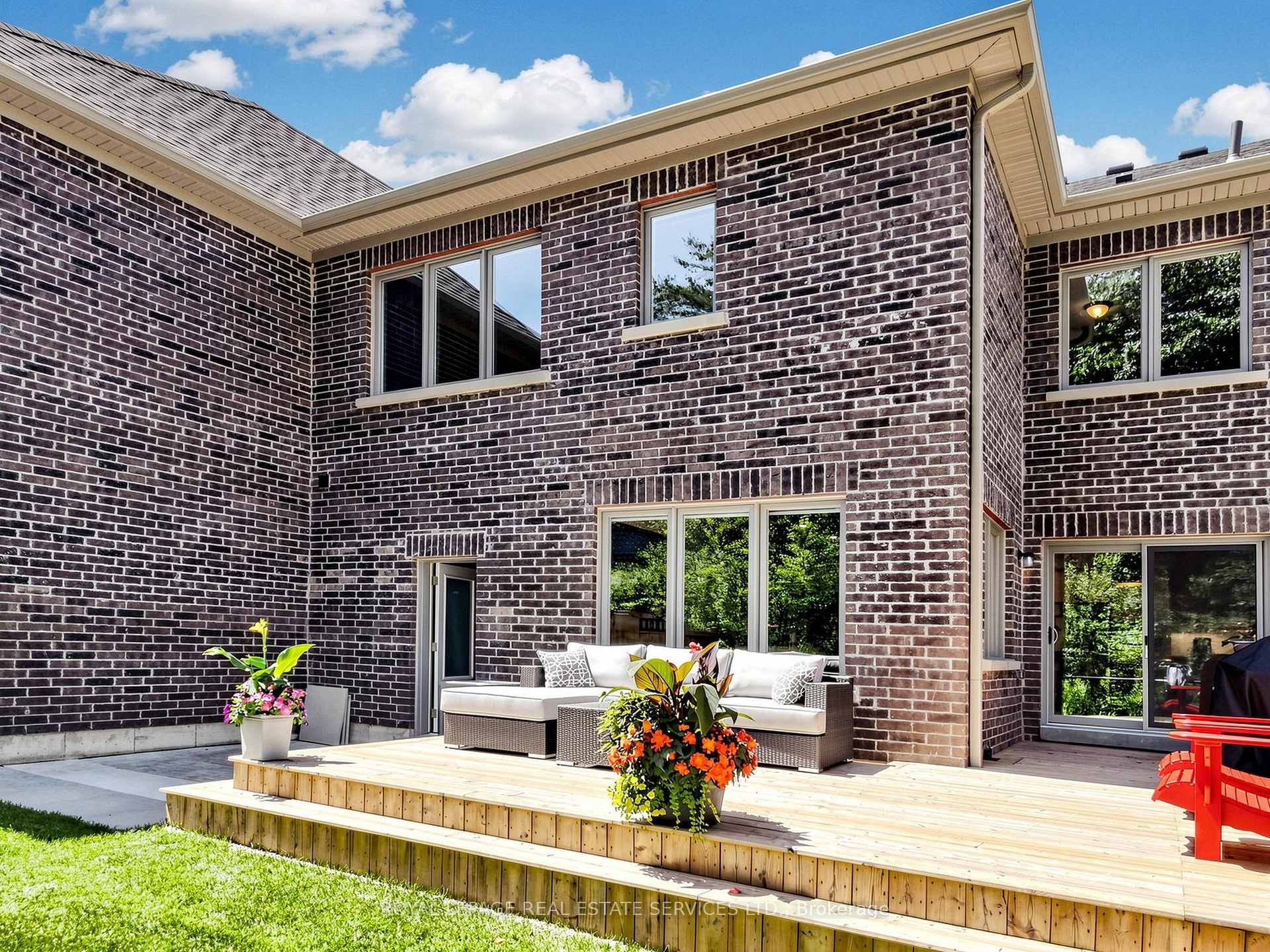 Photo 39 of 19 Summerbeam Way, Brampton, Bram West — HOMEH