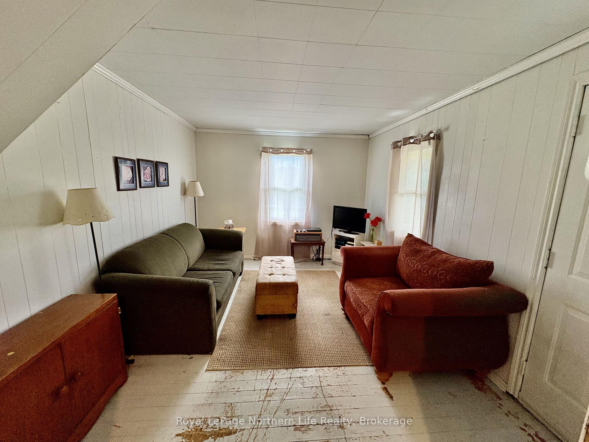Photo 11 of 6A & 6B Mountainview Drive, Temagami — HOMEH