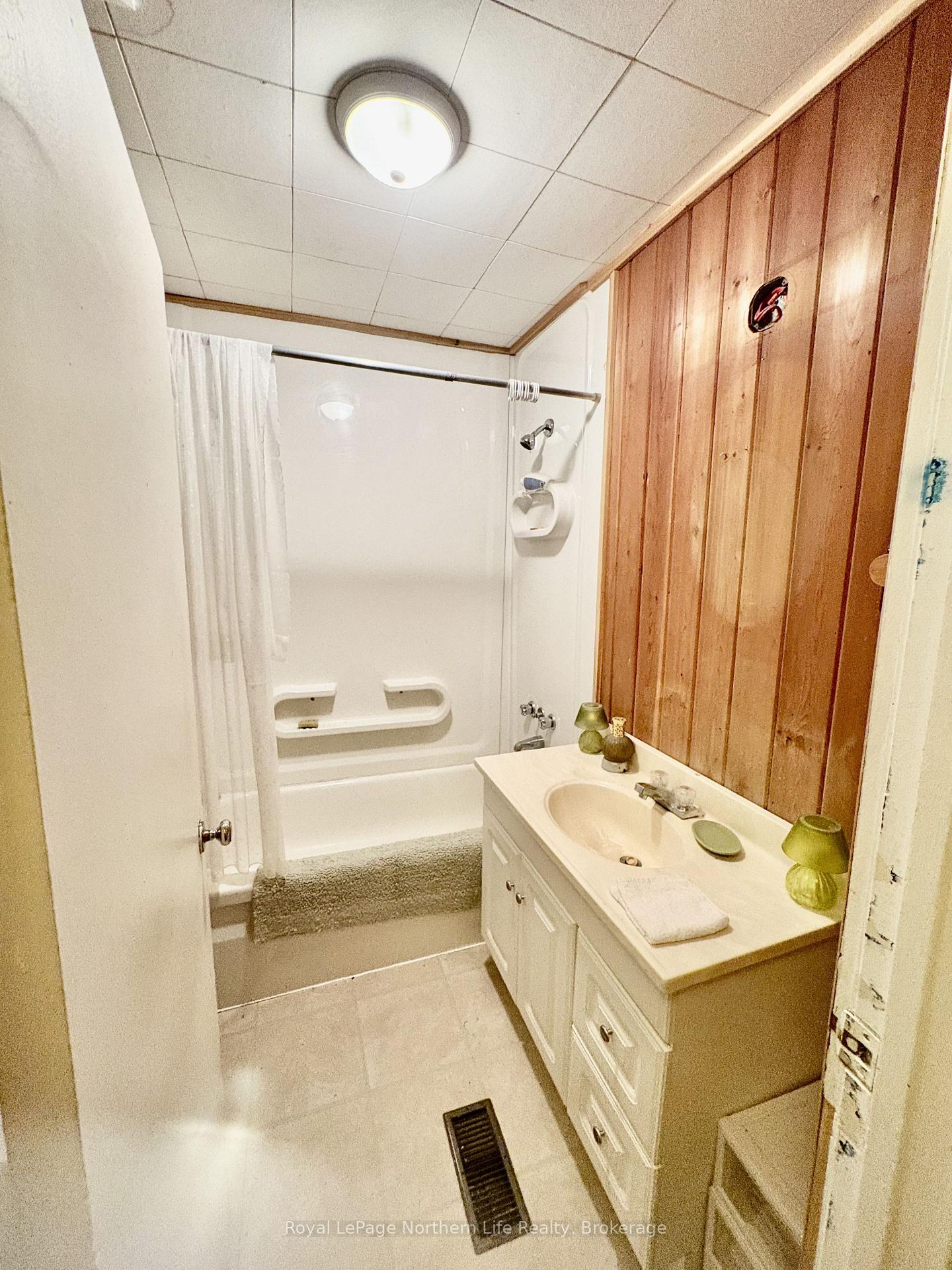 Photo 31 of 6A & 6B Mountainview Drive, Temagami — HOMEH