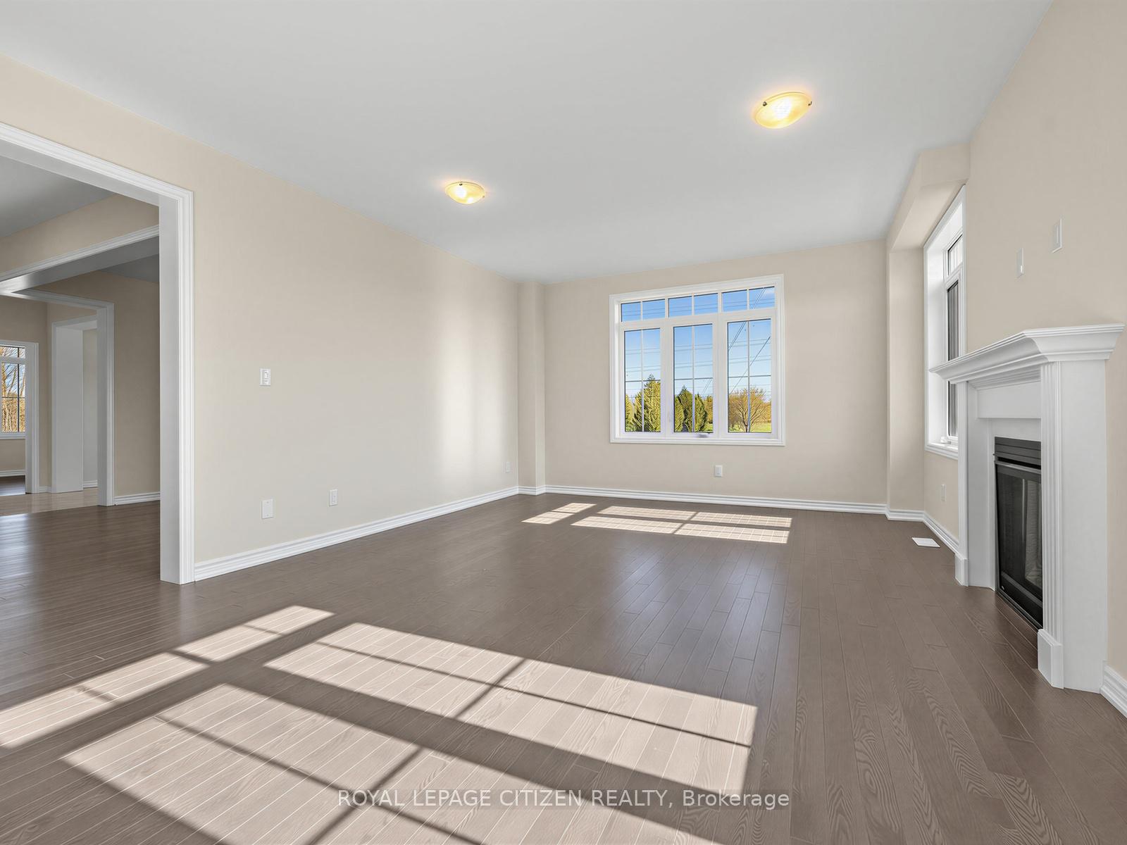 Photo 6 of 2 Lawrence D. Pridham Avenue, New Tecumseth, Alliston — HOMEH