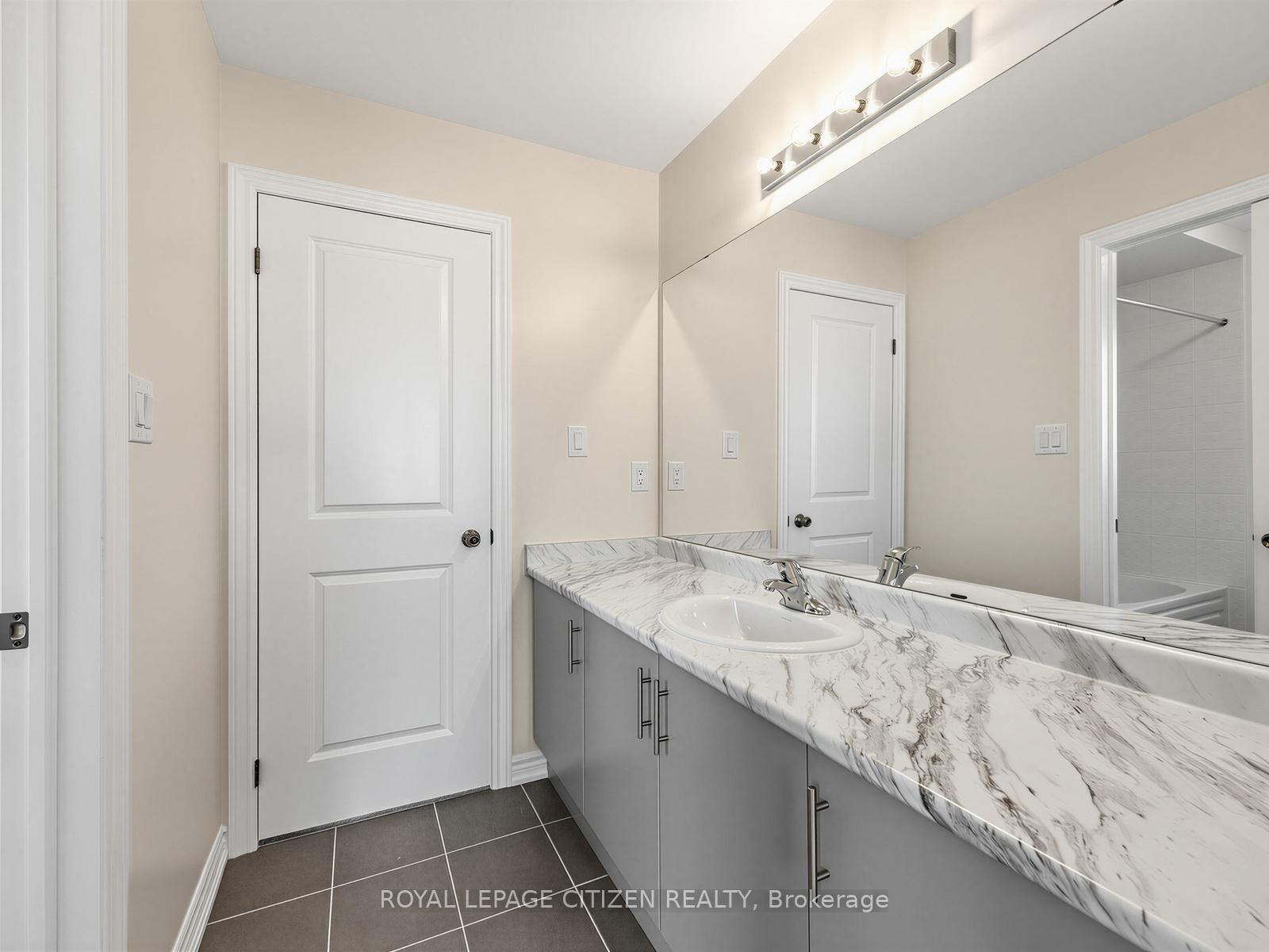Photo 23 of 2 Lawrence D. Pridham Avenue, New Tecumseth, Alliston — HOMEH